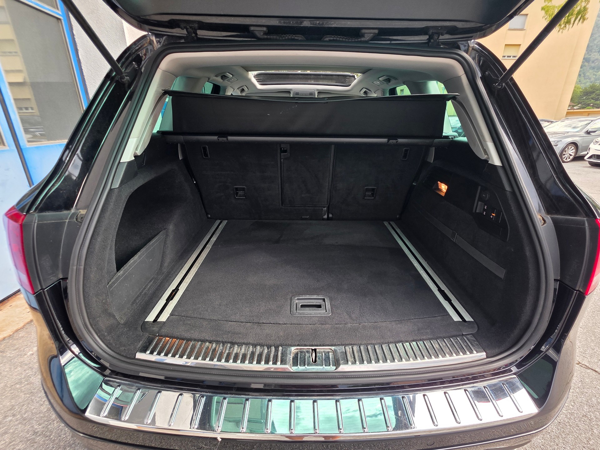 VW Touareg 3.0 TDI BlueMotion Technology Tiptronic-image-20