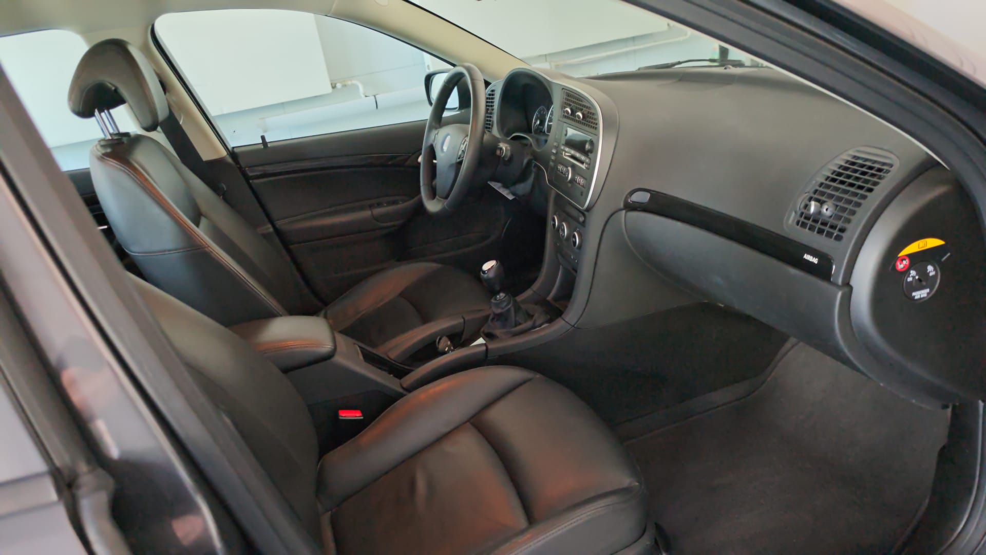 SAAB 9-3 2.0 BioPower Vector-image-4