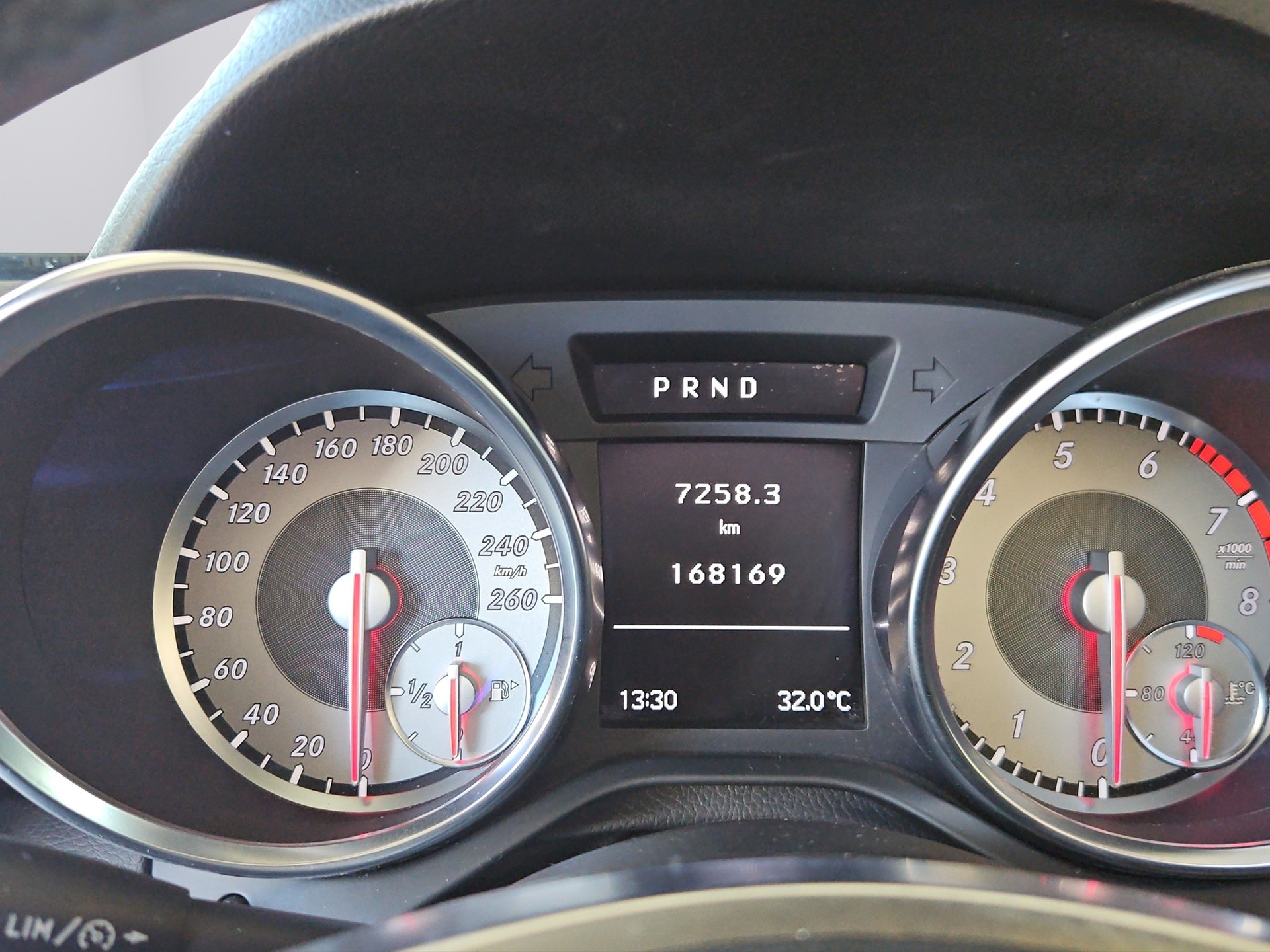 MERCEDES-BENZ SLK 200 7G-Tronic-image-9
