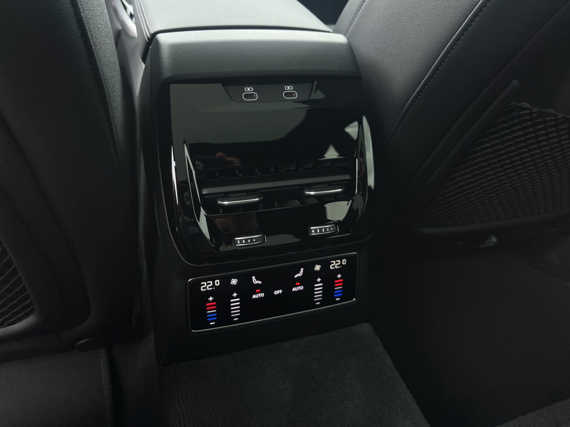 AUDI A6 Avant TFSI quattro 270 kW S tronic*New Modell, Panodach, Optikpaket-schwarz, Sportsitze, (5-Jahre Garantie)-image-13
