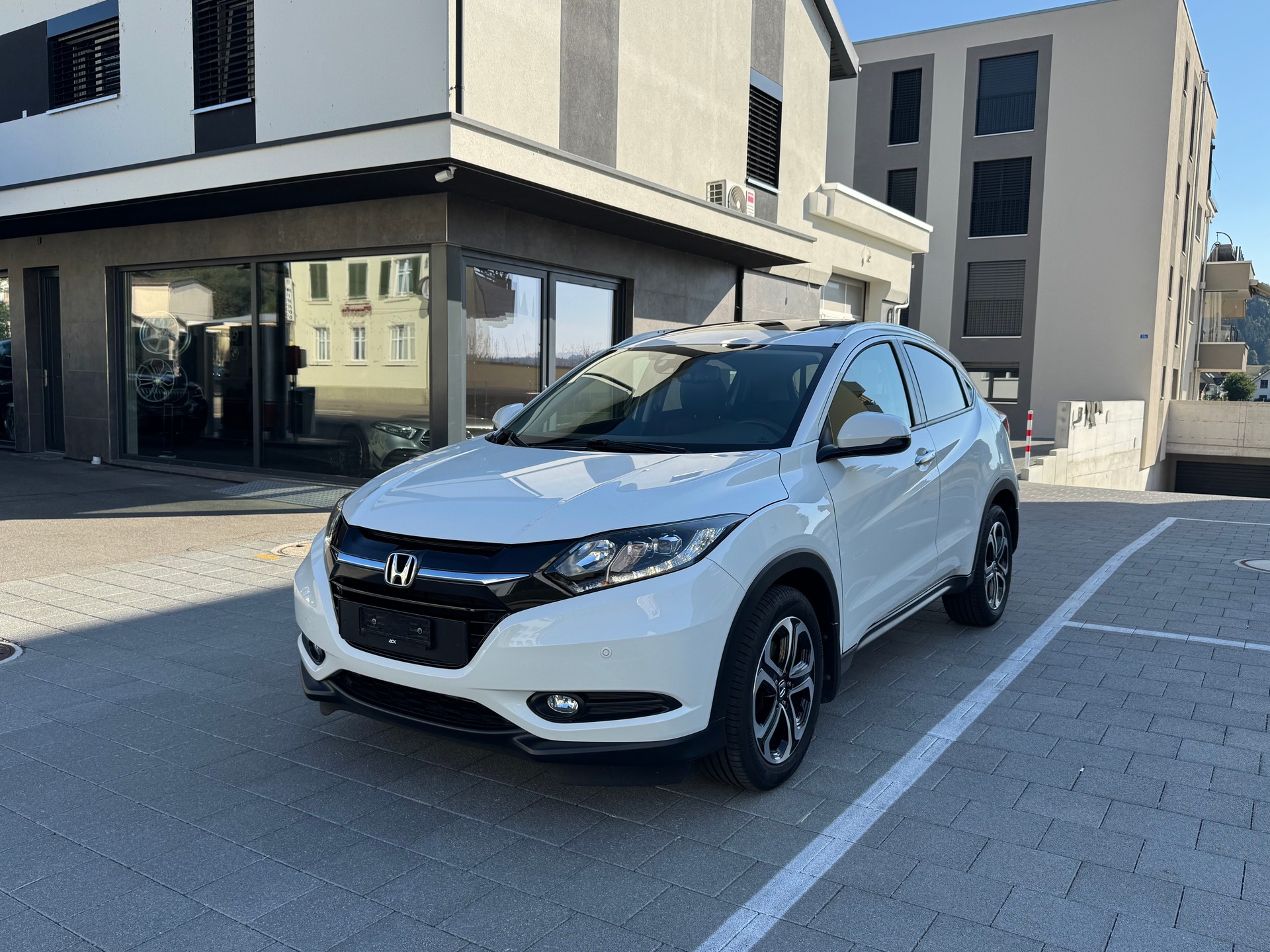 HONDA HR-V 1.5i-VTEC Executive CVT-image-0