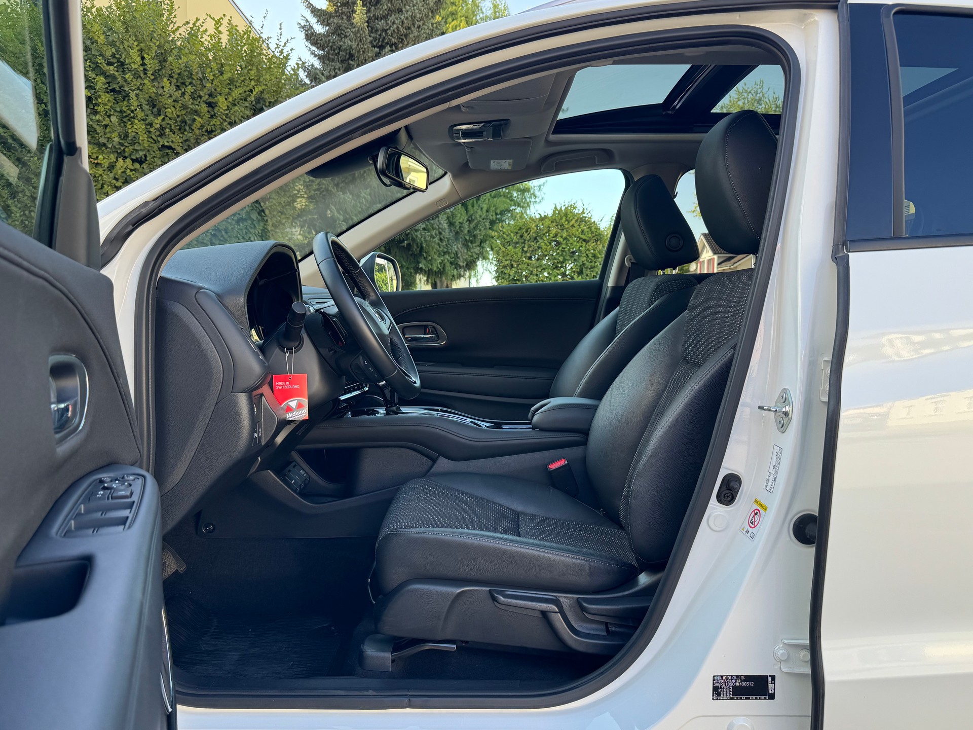 HONDA HR-V 1.5i-VTEC Executive CVT-image-12