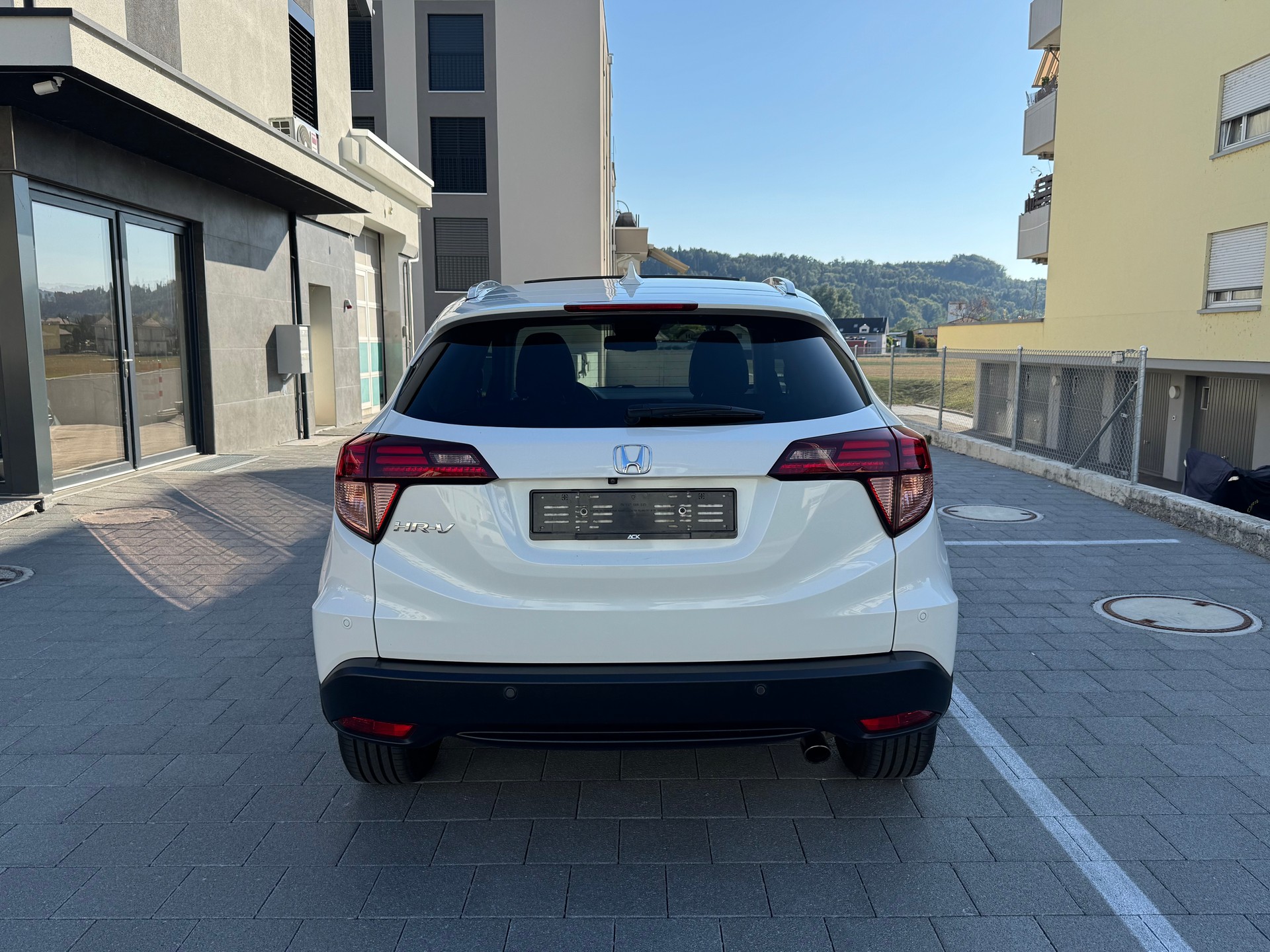 HONDA HR-V 1.5i-VTEC Executive CVT-image-3