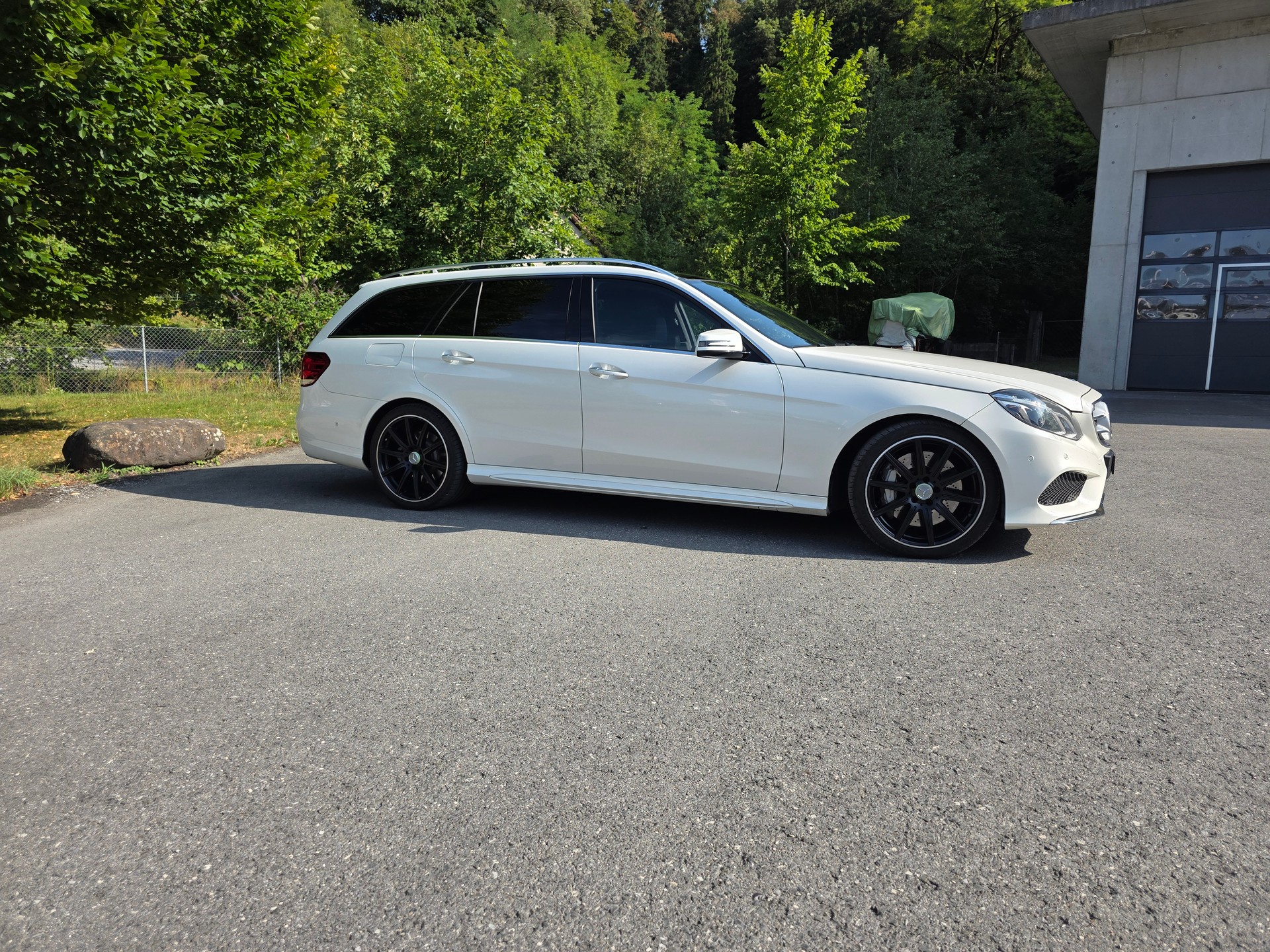 MERCEDES-BENZ E 500 Avantgarde 4Matic 7G-Tronic-image-8
