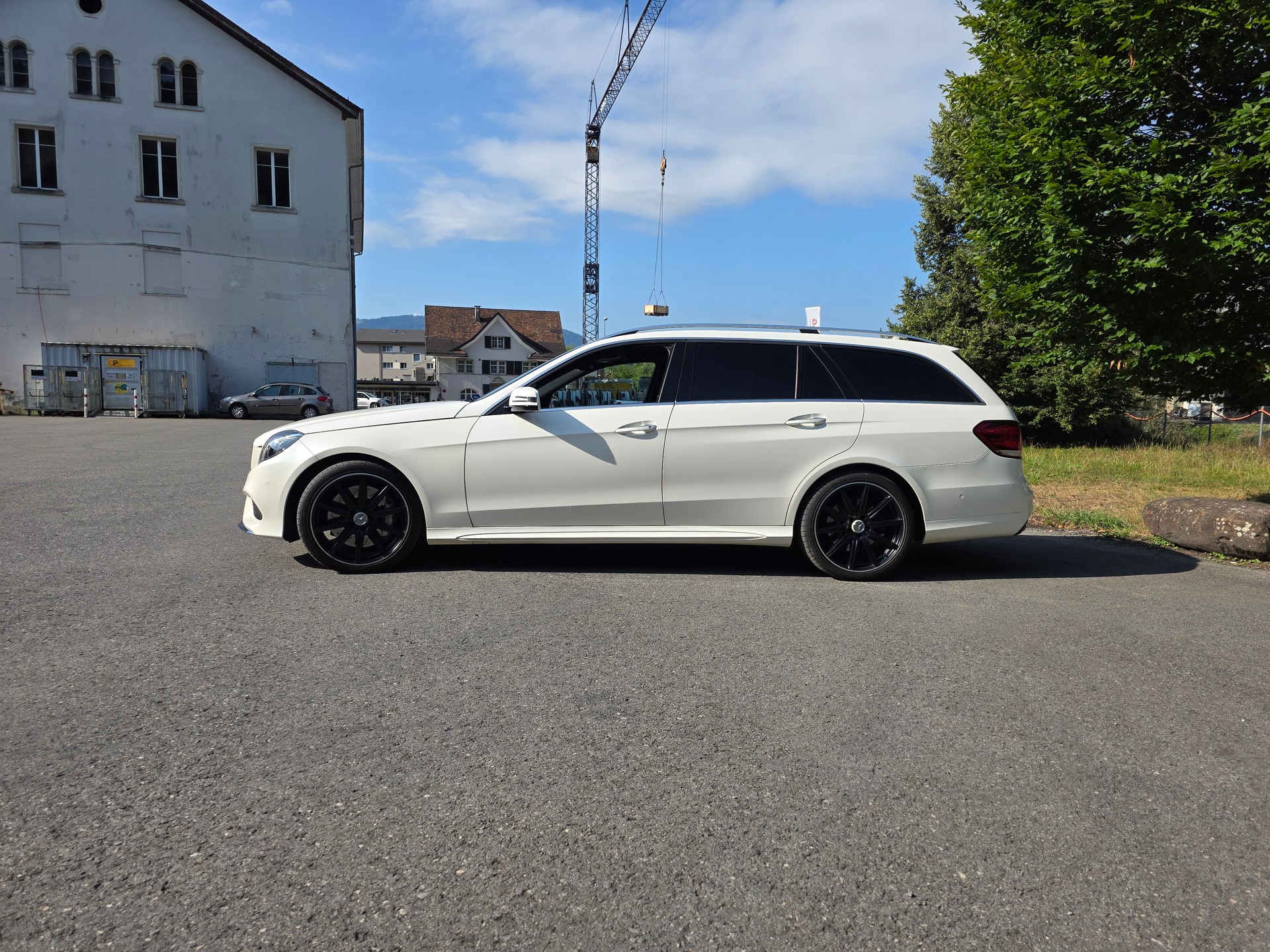 MERCEDES-BENZ E 500 Avantgarde 4Matic 7G-Tronic-image-11