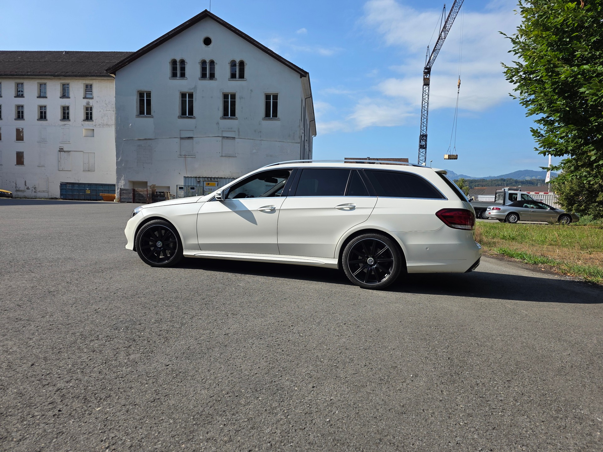 MERCEDES-BENZ E 500 Avantgarde 4Matic 7G-Tronic-image-12