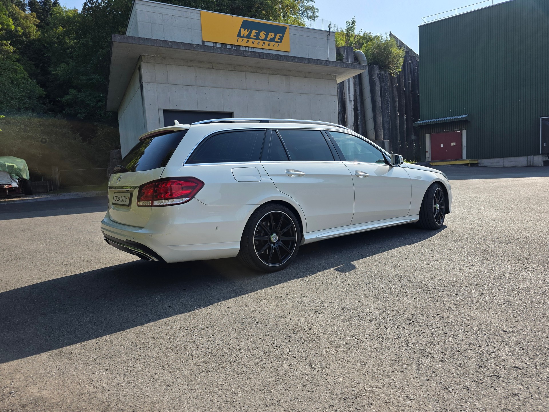 MERCEDES-BENZ E 500 Avantgarde 4Matic 7G-Tronic-image-15