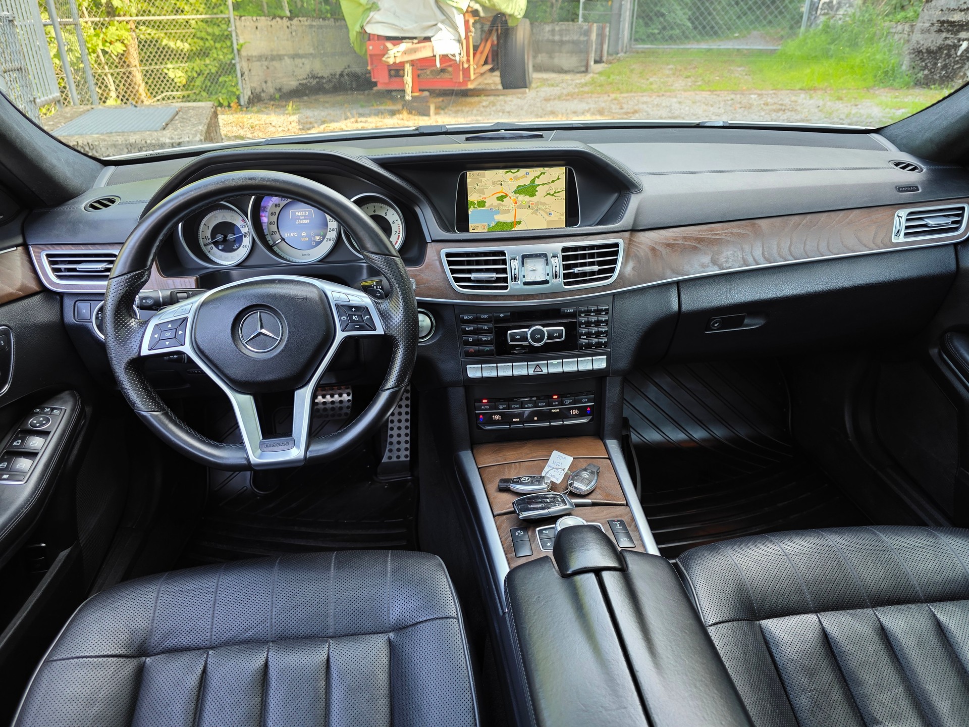 MERCEDES-BENZ E 500 Avantgarde 4Matic 7G-Tronic-image-20