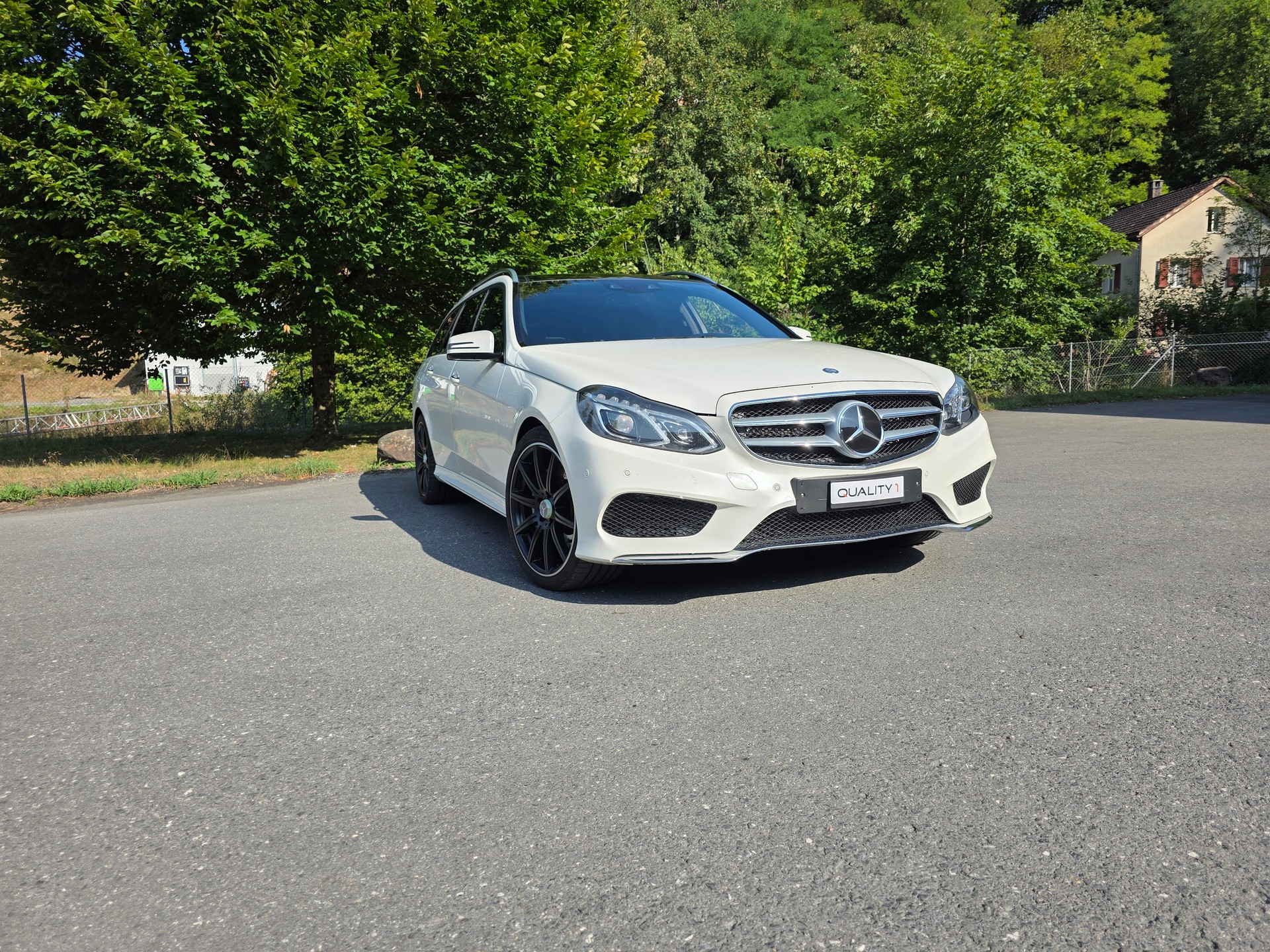 MERCEDES-BENZ E 500 Avantgarde 4Matic 7G-Tronic-image-0