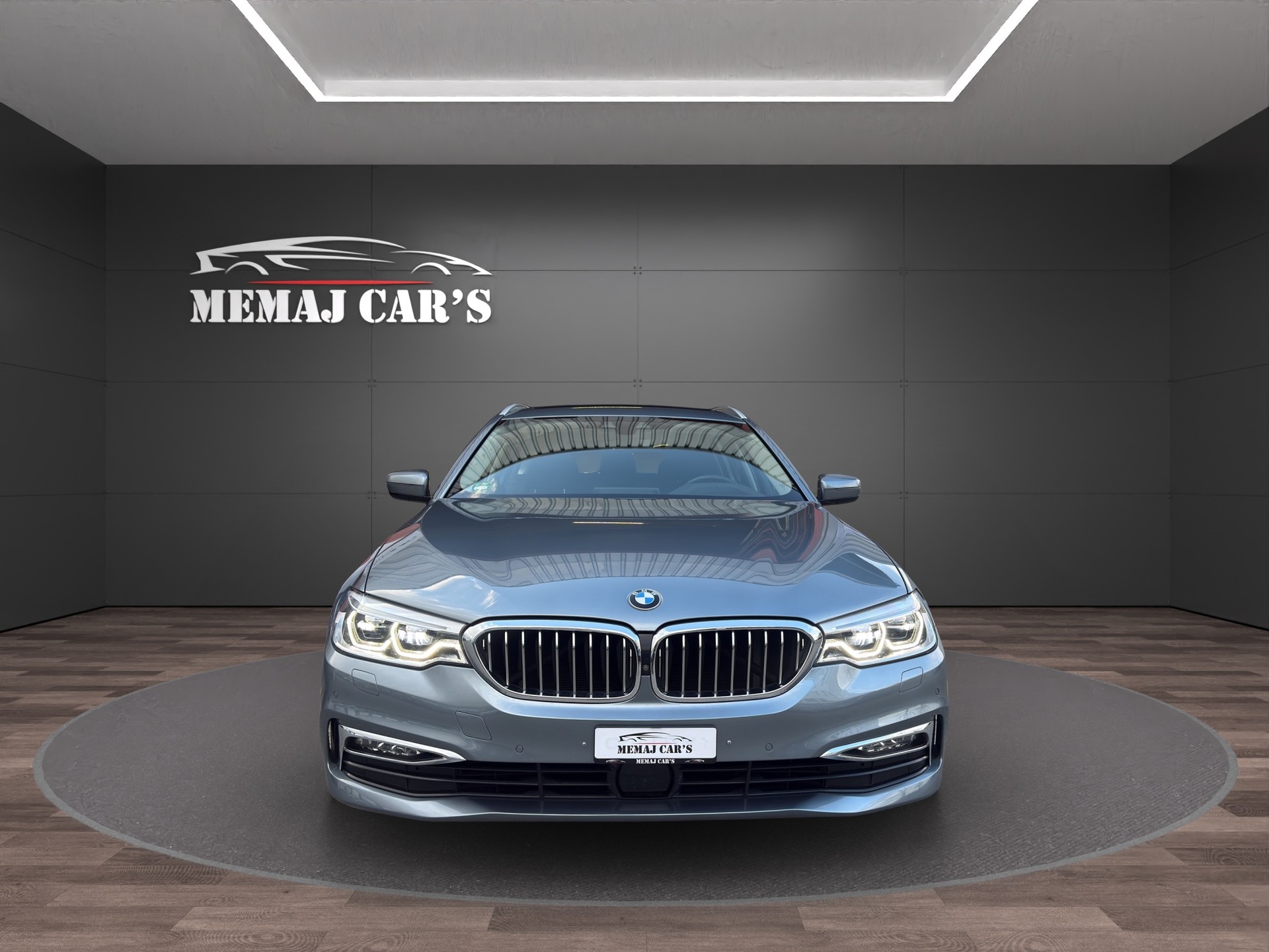 BMW 540i xDrive Touring Luxury Line Steptronic-image-0