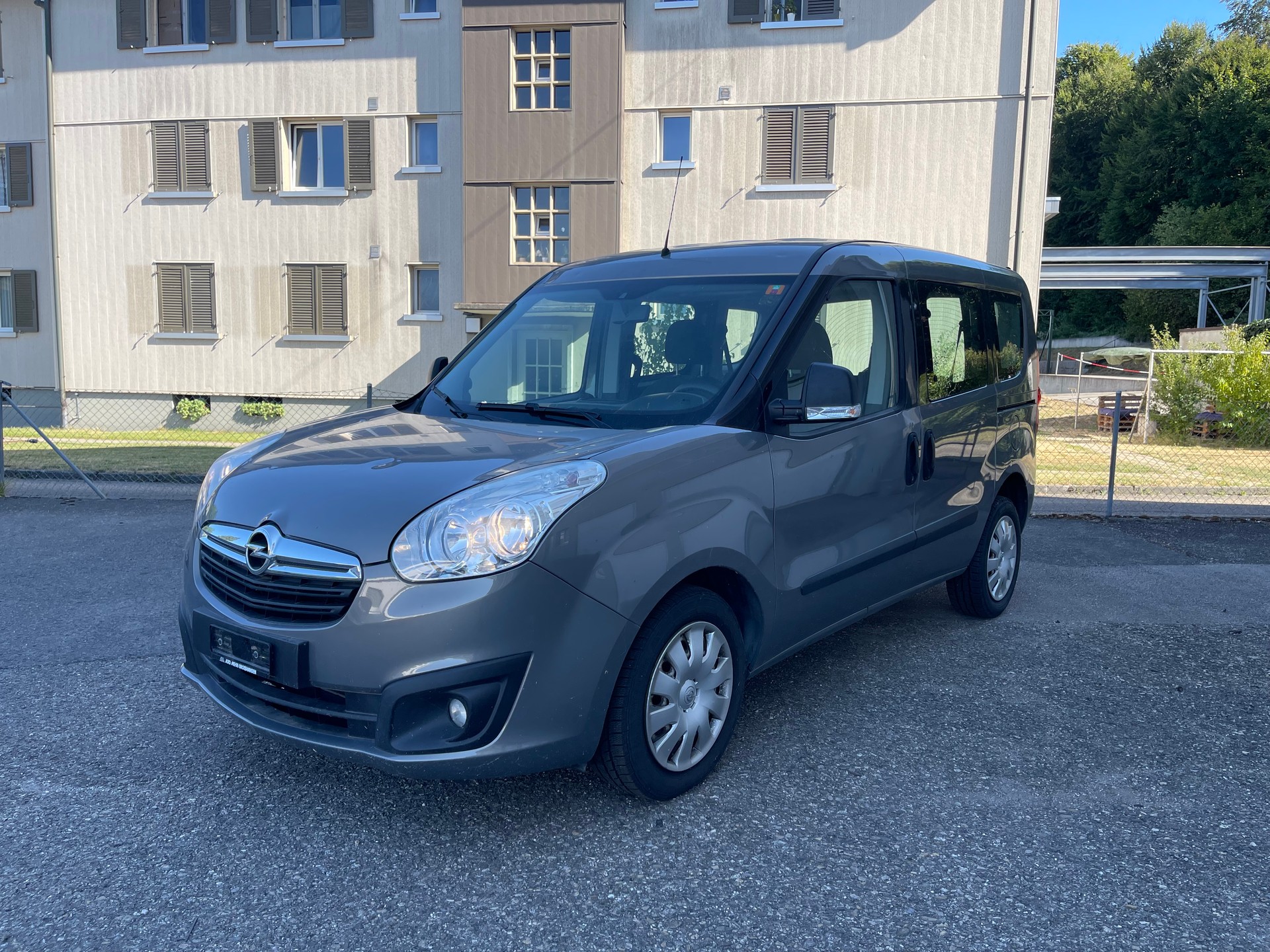 OPEL Combo 1.4i Cosmo L1H1-image-0