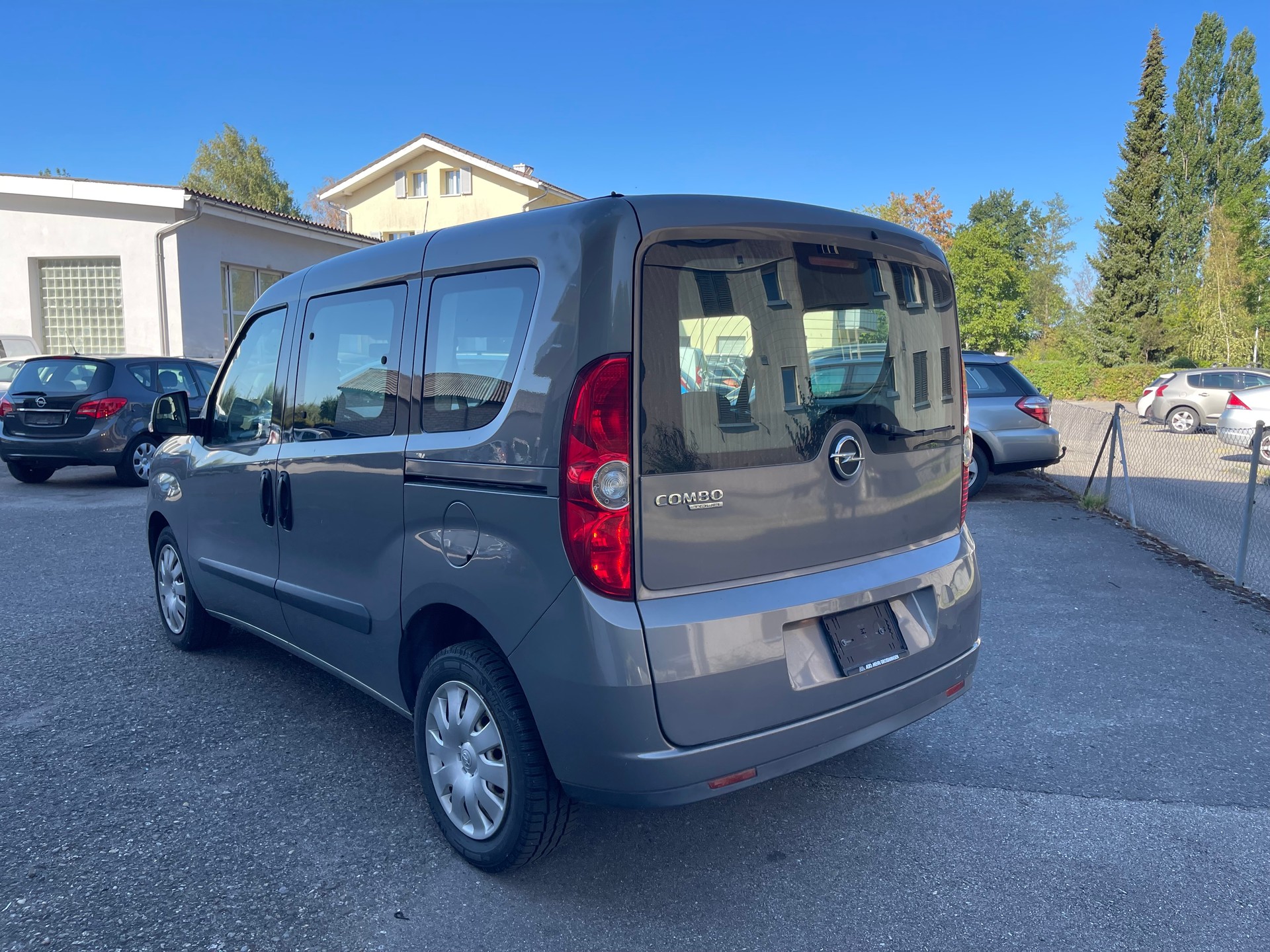 OPEL Combo 1.4i Cosmo L1H1-image-2