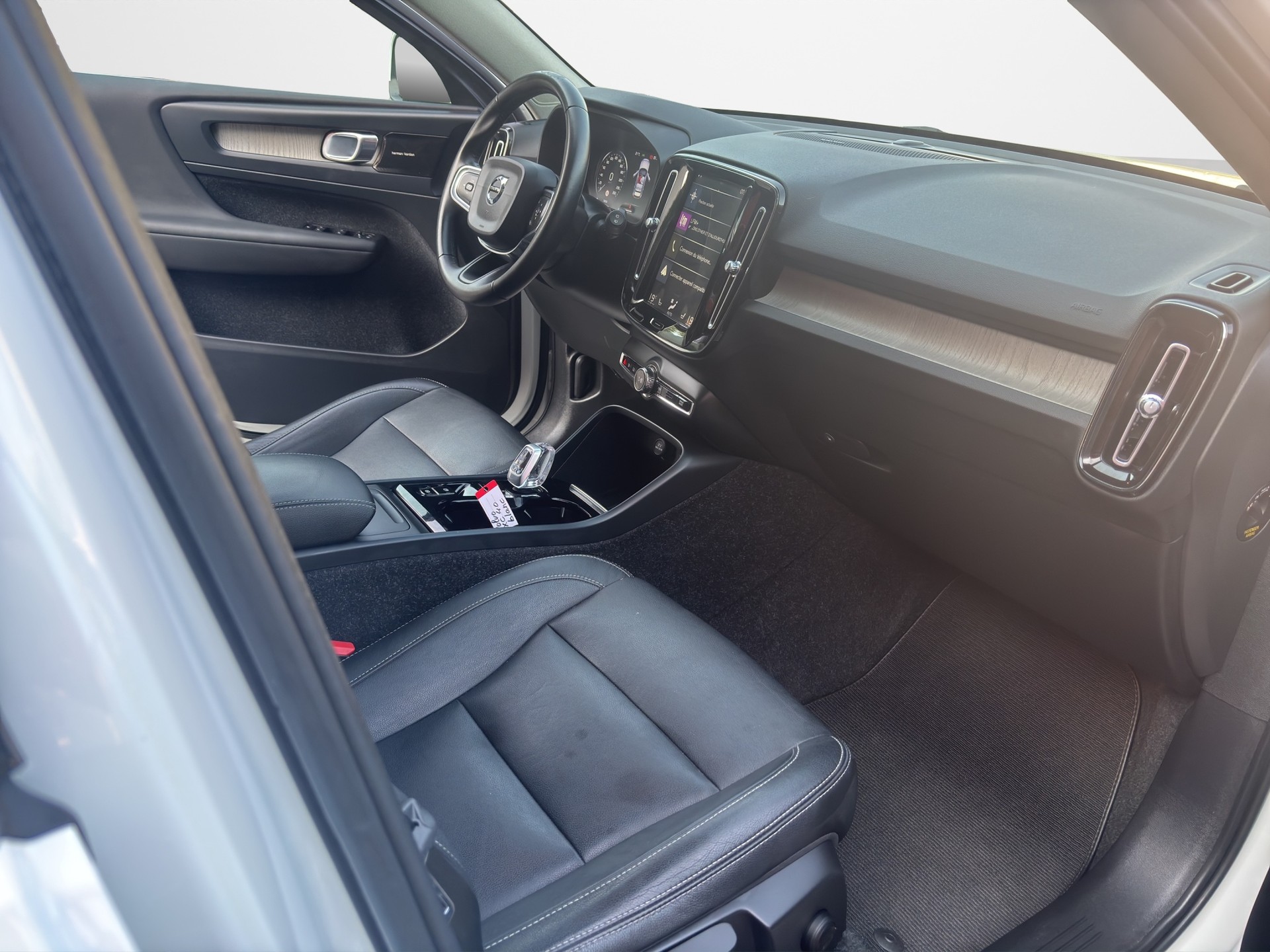 VOLVO XC40 T3 Inscription Geartronic-image-13