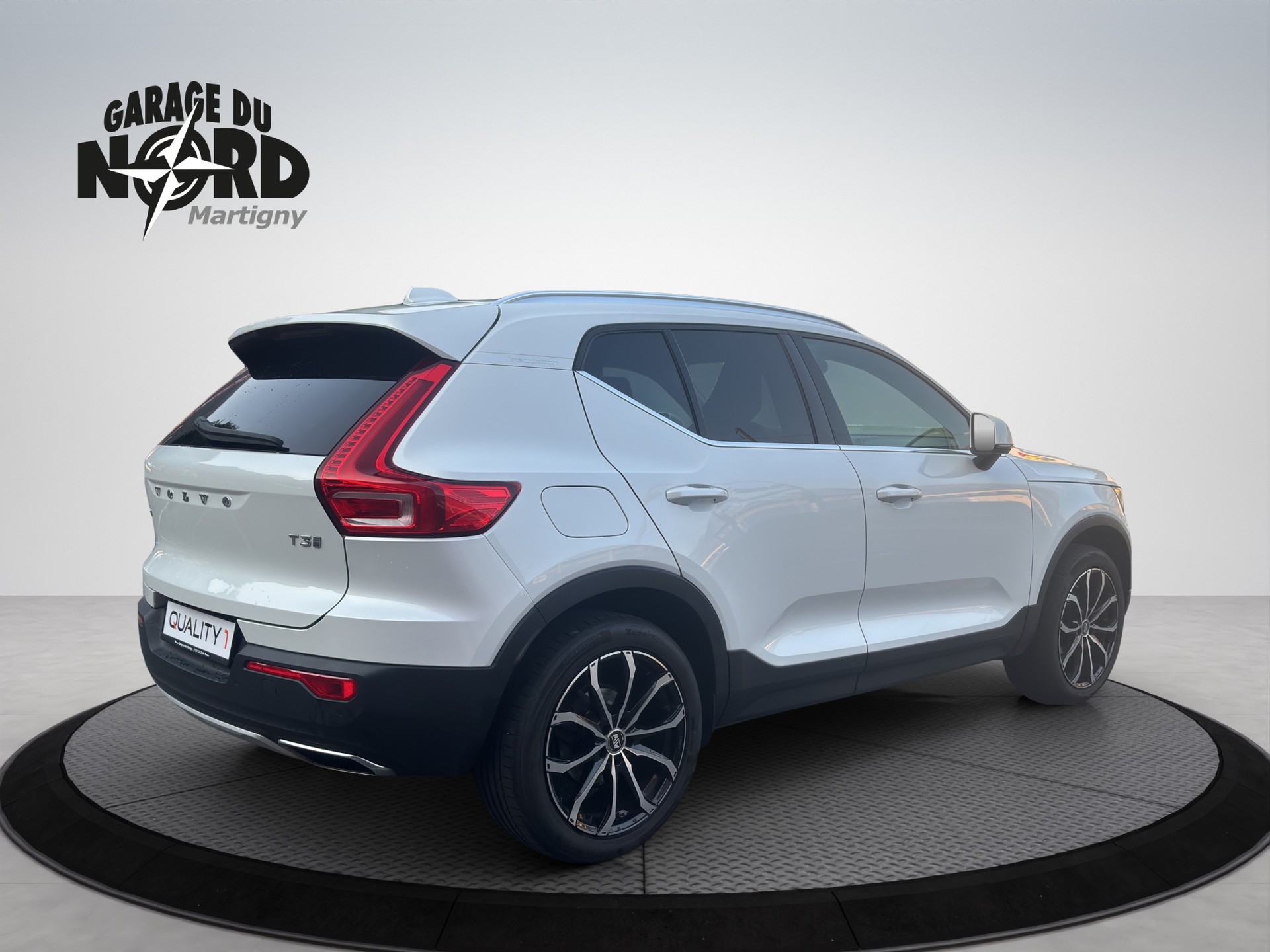 VOLVO XC40 T3 Inscription Geartronic-image-5