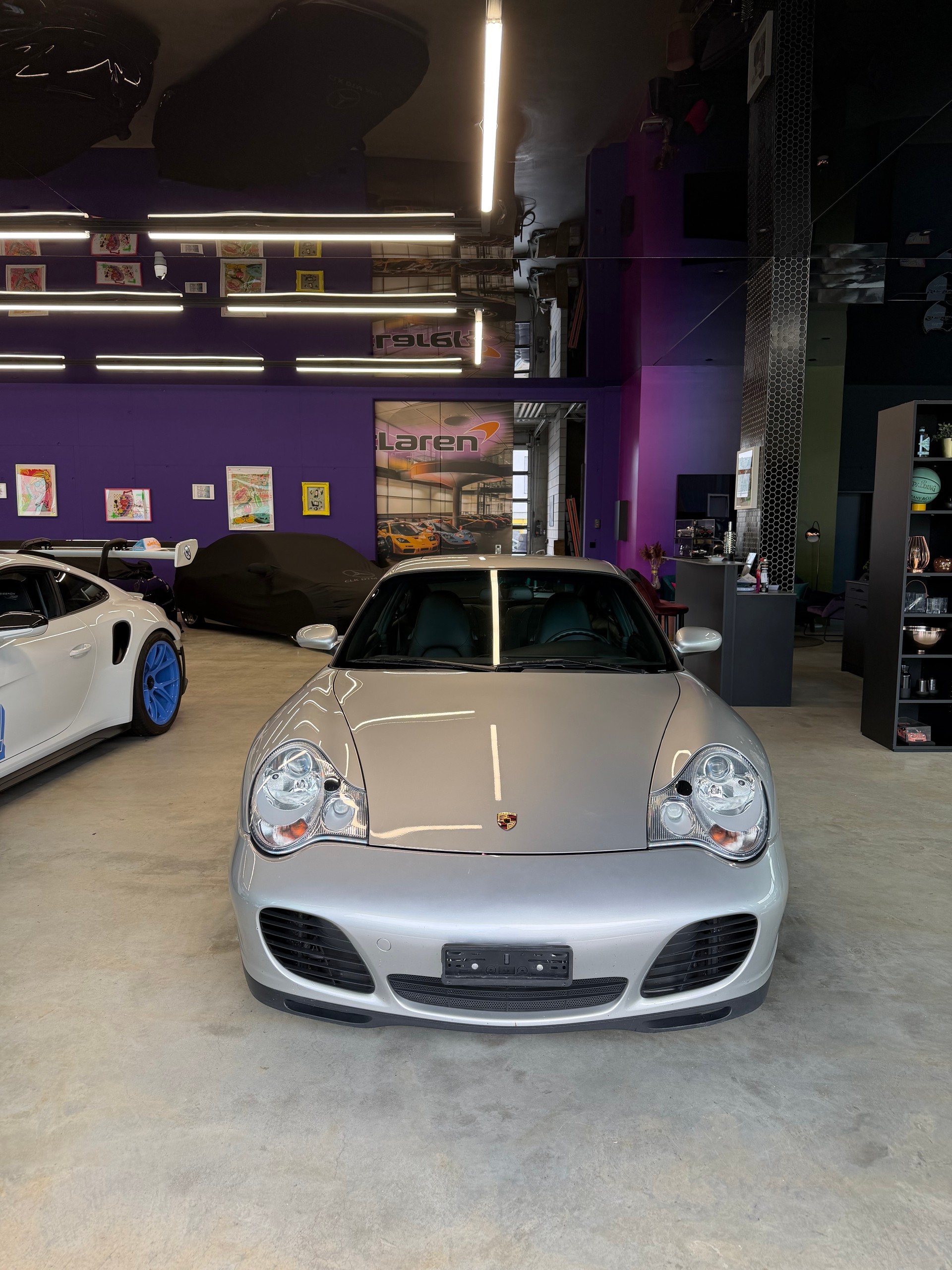 PORSCHE 911 Carrera 4 S-image-1