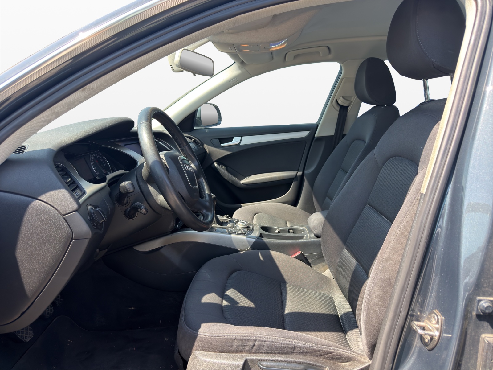 AUDI A4 Avant 1.8 TFSI quattro-image-5