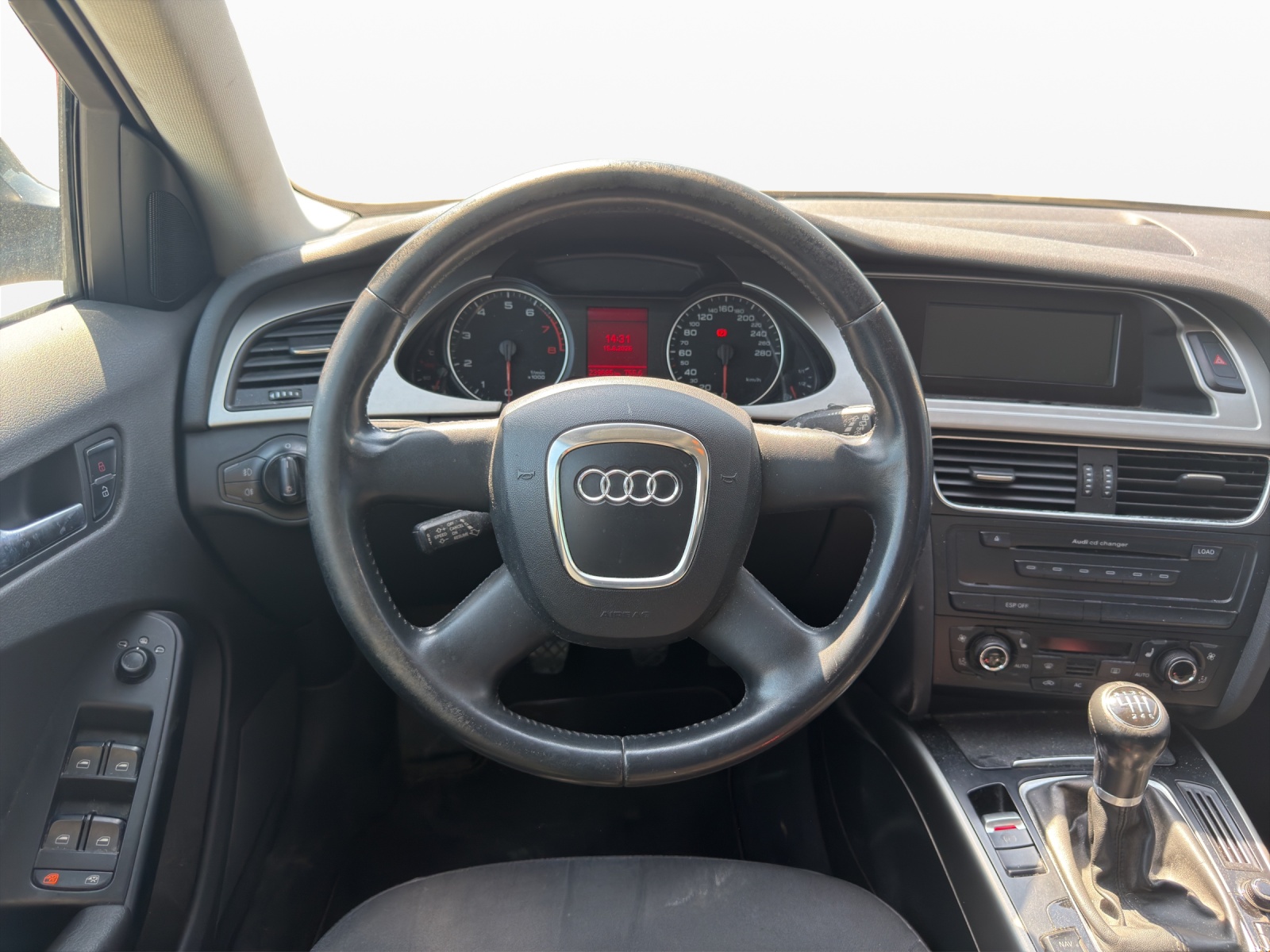AUDI A4 Avant 1.8 TFSI quattro-image-7