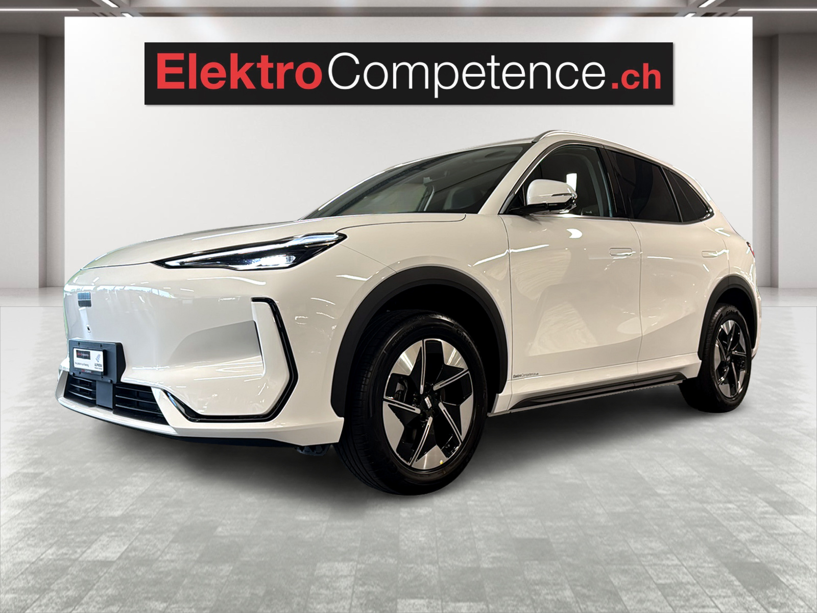 GEELY E5 Pro+-showroom-element-3