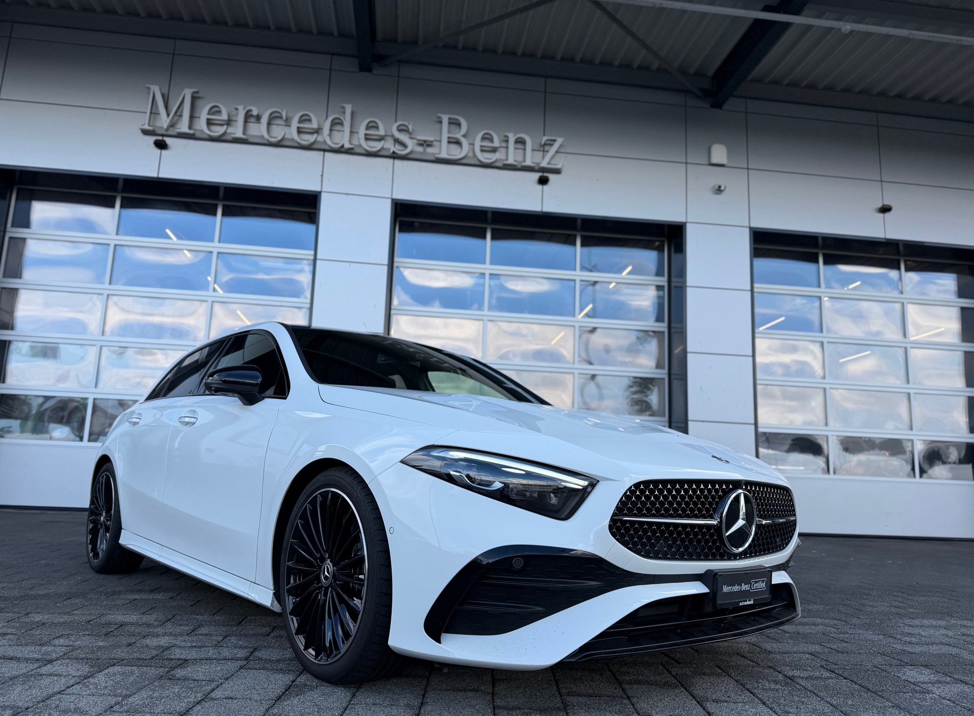 MERCEDES-BENZ A 250 AMG Line 4Matic 8G-DCT