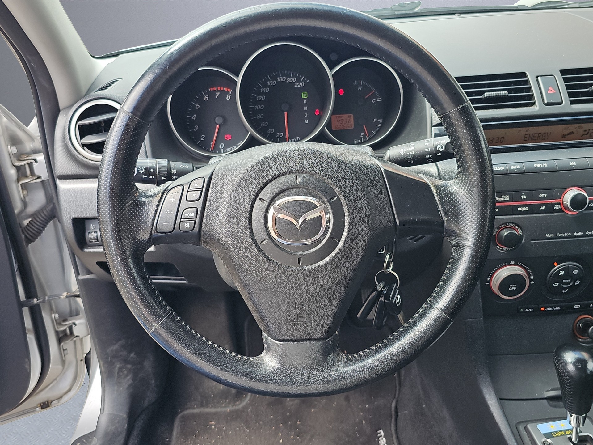 MAZDA 3 1.6 16V Confort-image-9