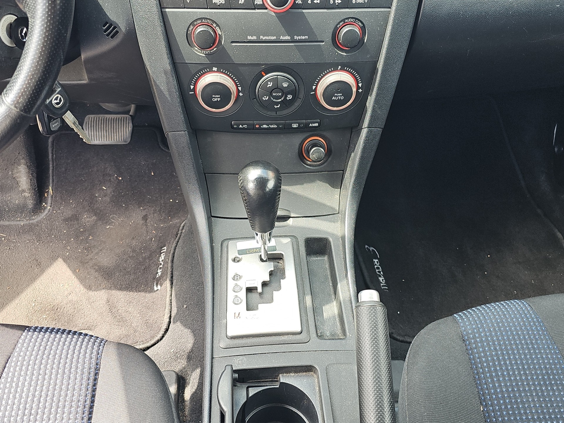 MAZDA 3 1.6 16V Confort-image-10