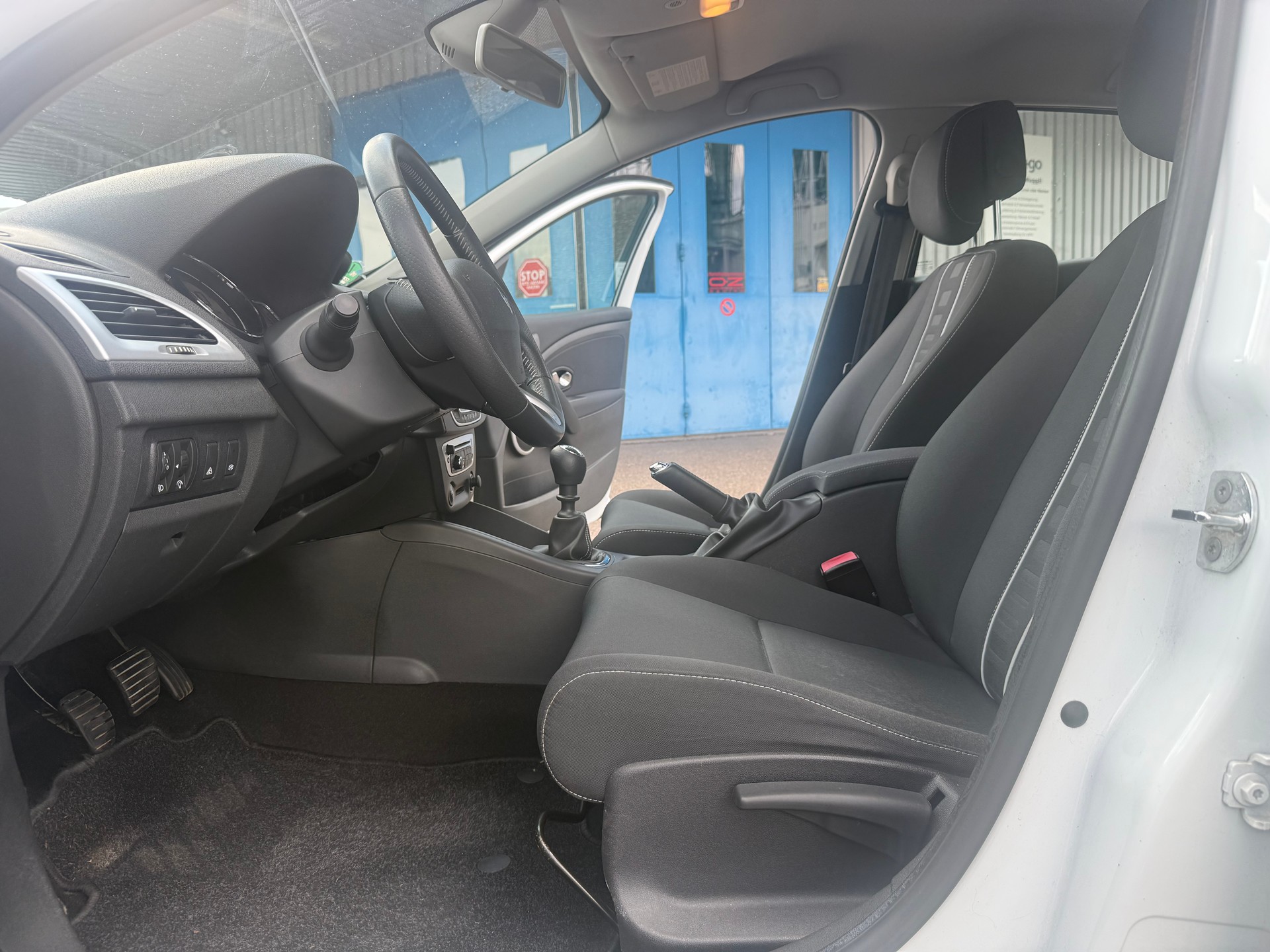 RENAULT Mégane 1.5 dCi Bose-image-7
