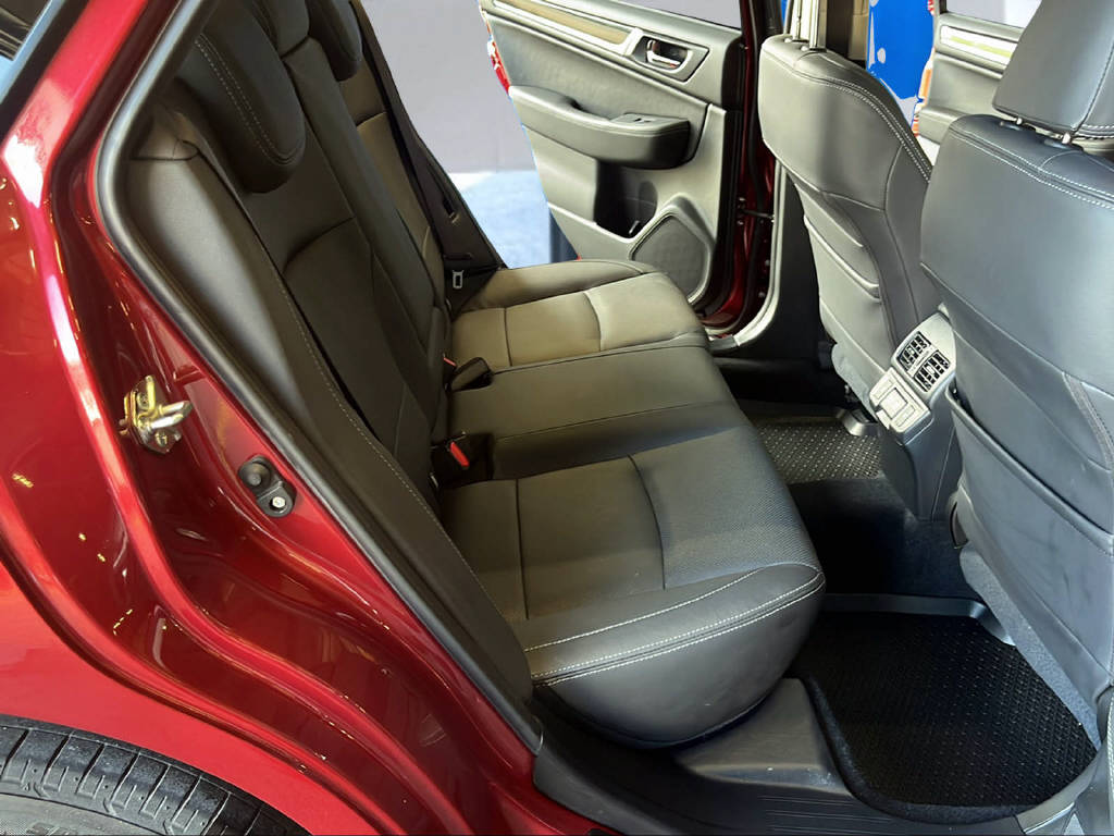 SUBARU Outback 2.5i Luxury-image-10
