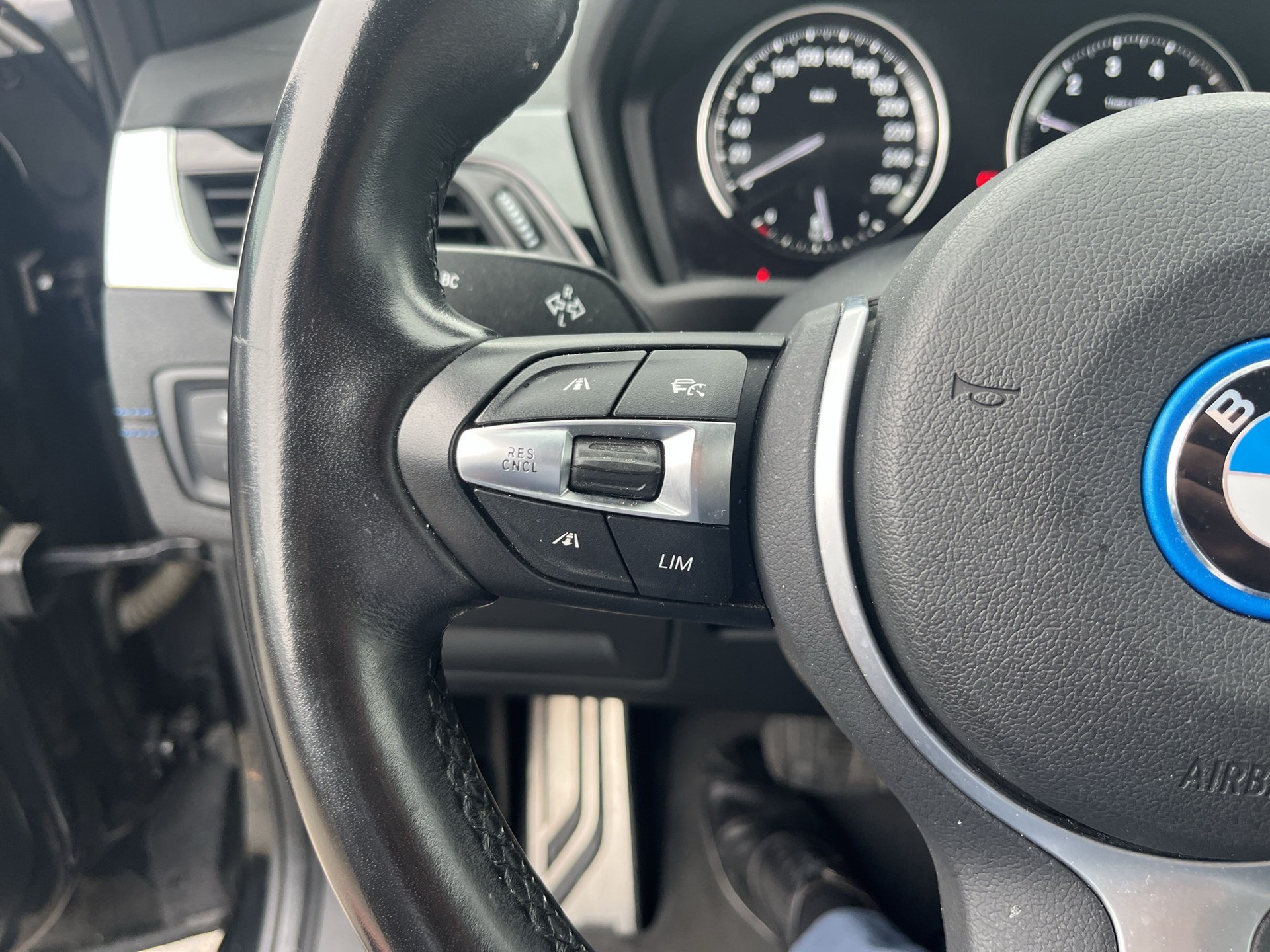BMW X1 xDrive 25e M Sport Steptronic-image-14