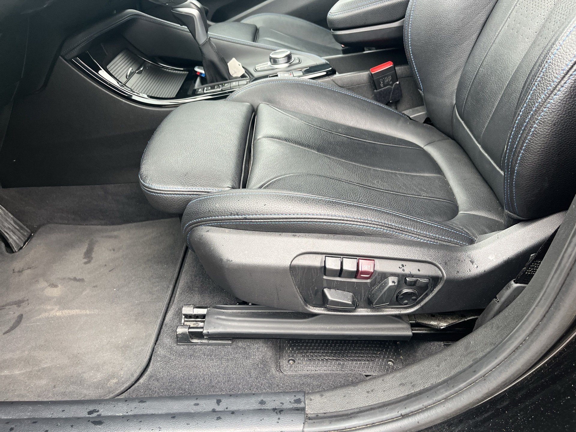 BMW X1 xDrive 25e M Sport Steptronic-image-18