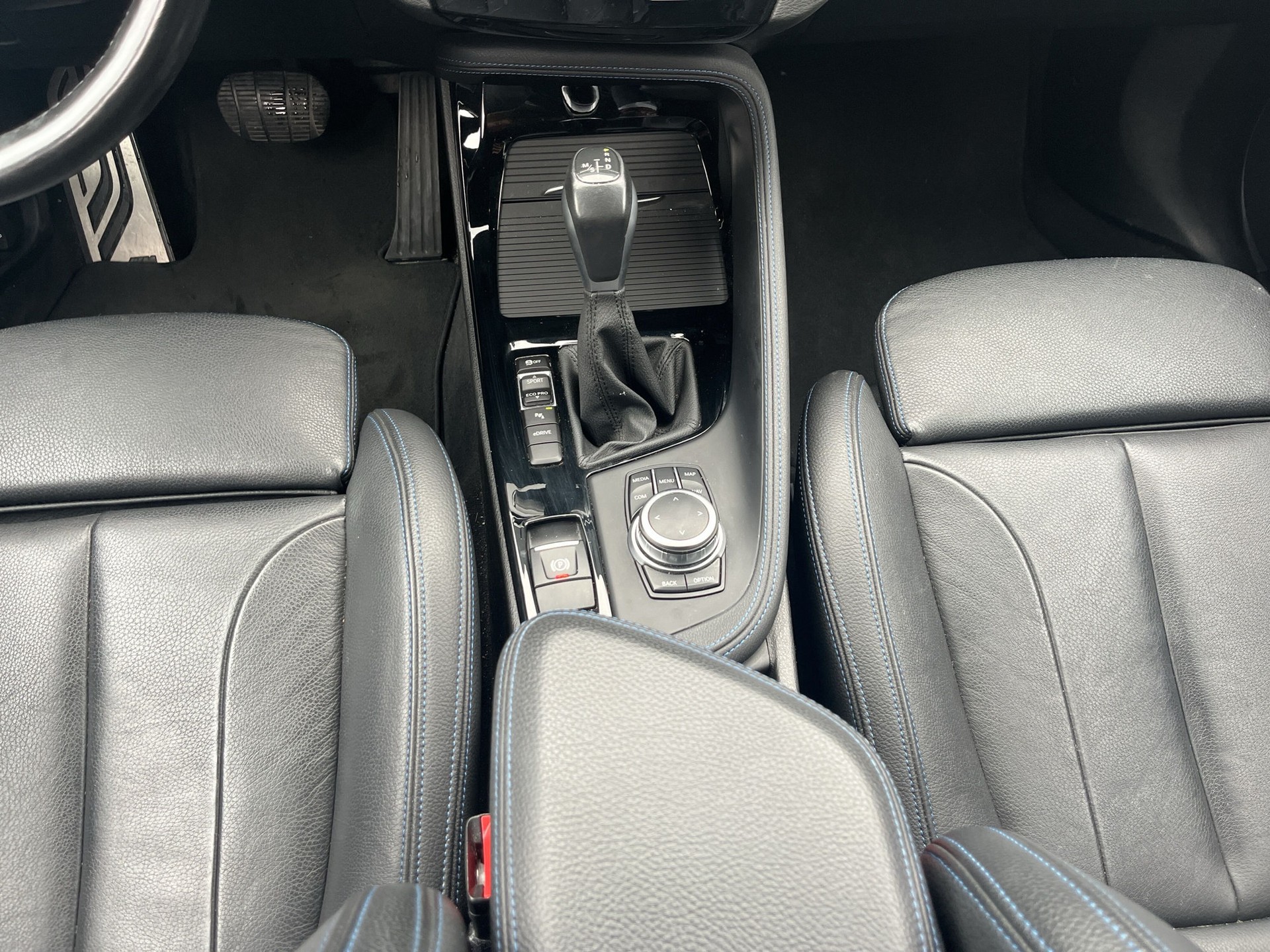 BMW X1 xDrive 25e M Sport Steptronic-image-12