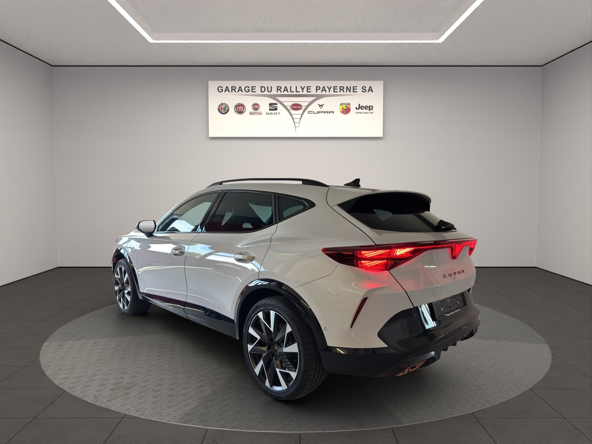 CUPRA Formentor 1.5 e-HYBRID pHEV VZ DSG-image-2