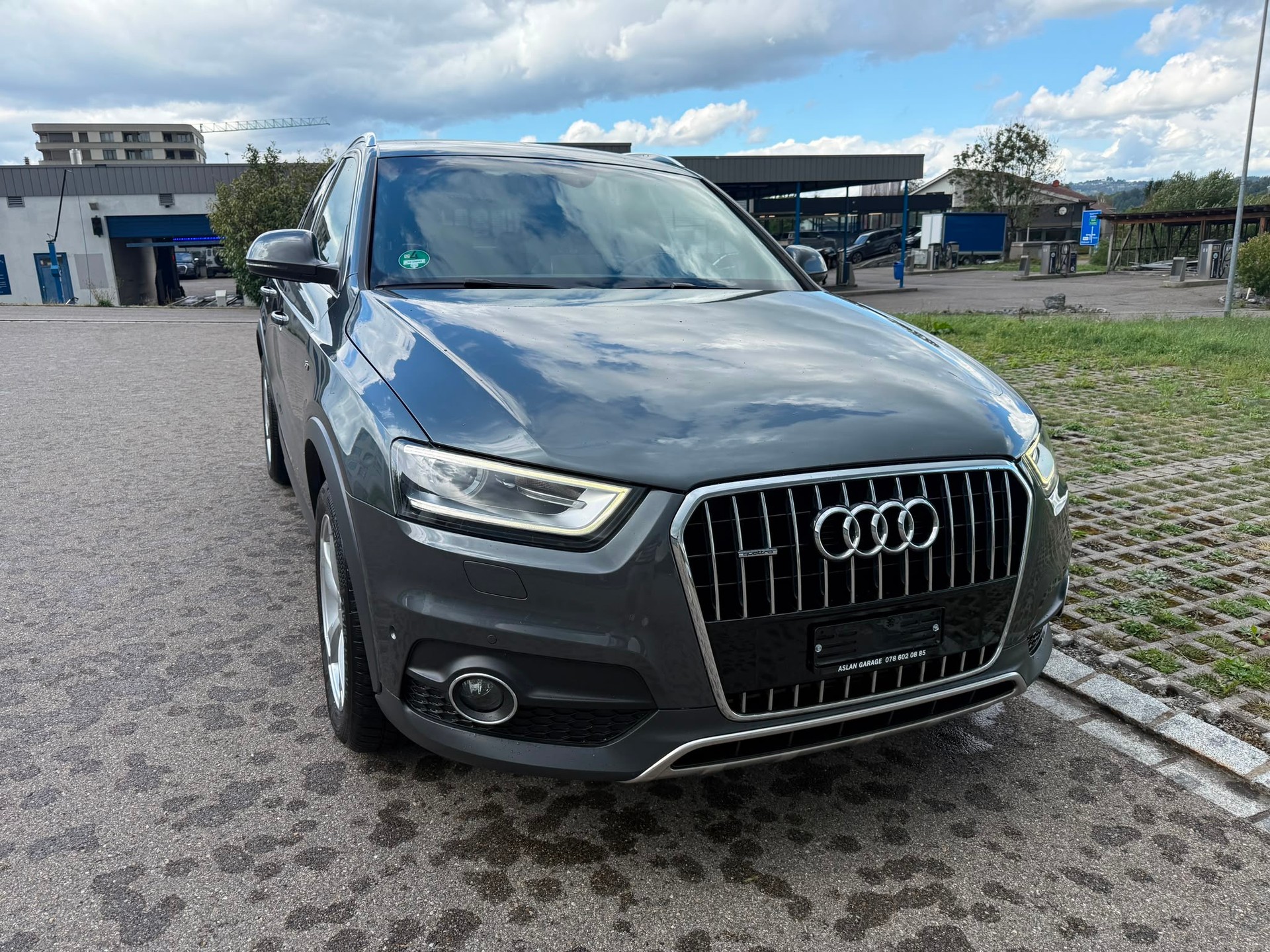 AUDI Q3 2.0 TFSI quattro S-tronic-image-0