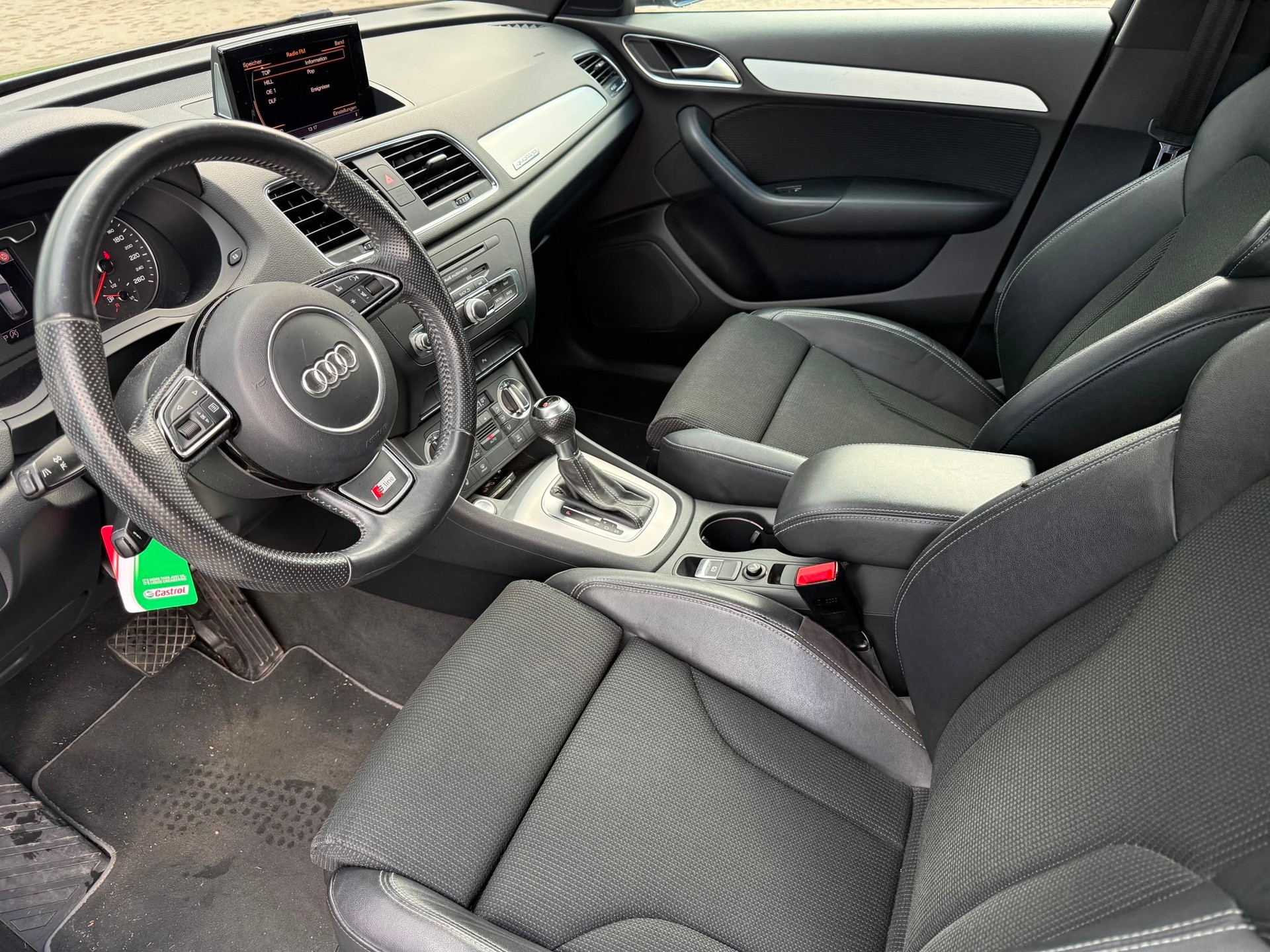 AUDI Q3 2.0 TFSI quattro S-tronic-image-20