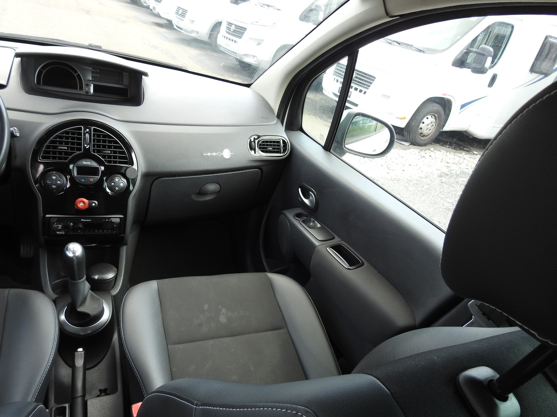 RENAULT Modus 1.2 16V T Yahoo-image-17