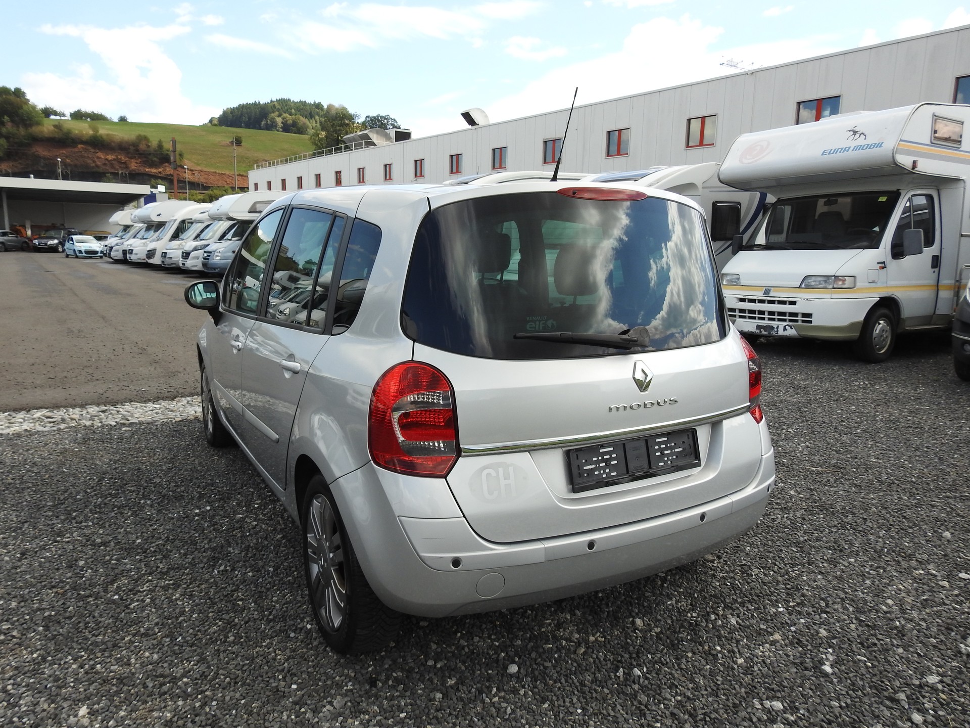 RENAULT Modus 1.2 16V T Yahoo-image-3