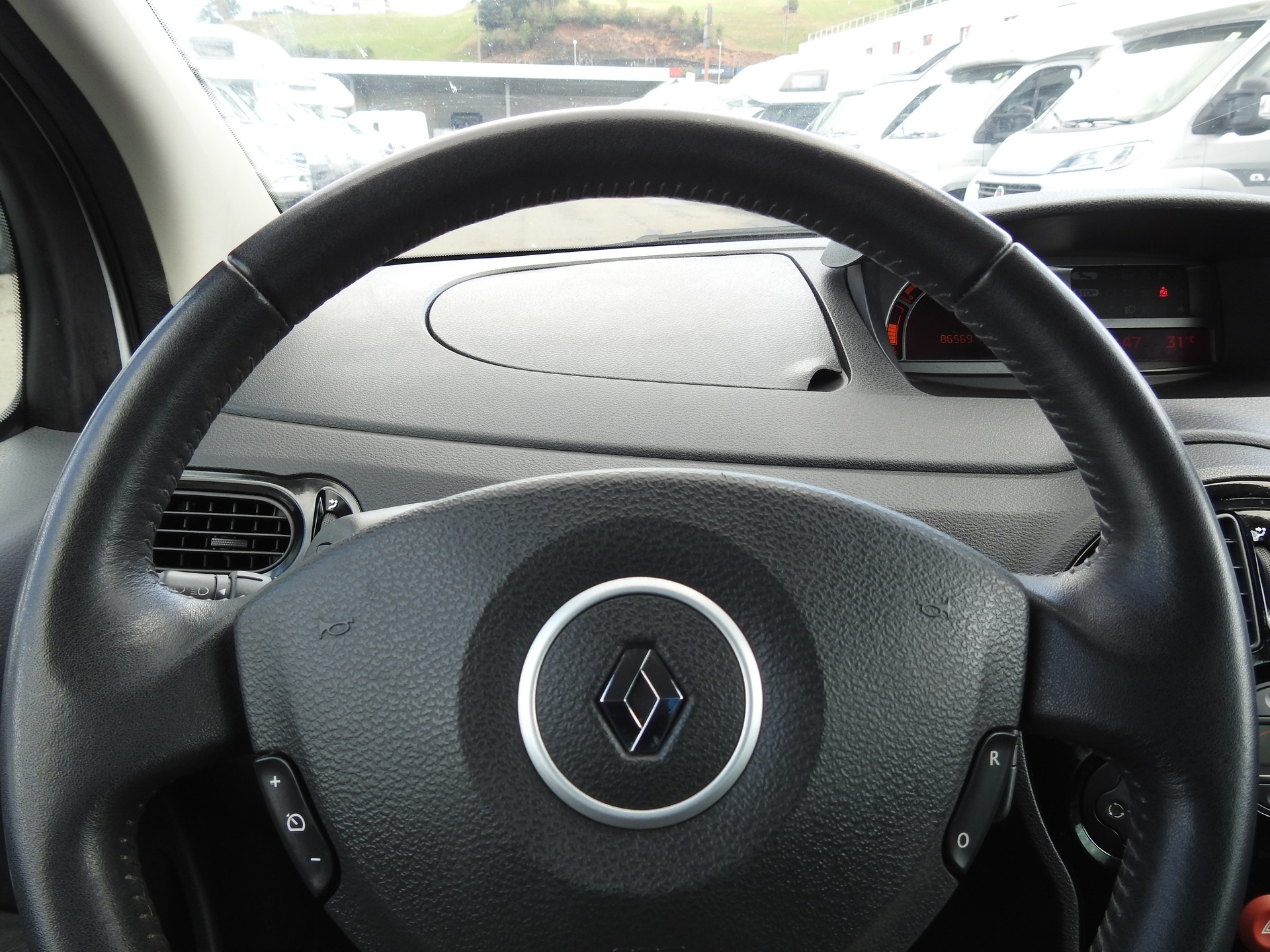 RENAULT Modus 1.2 16V T Yahoo-image-27