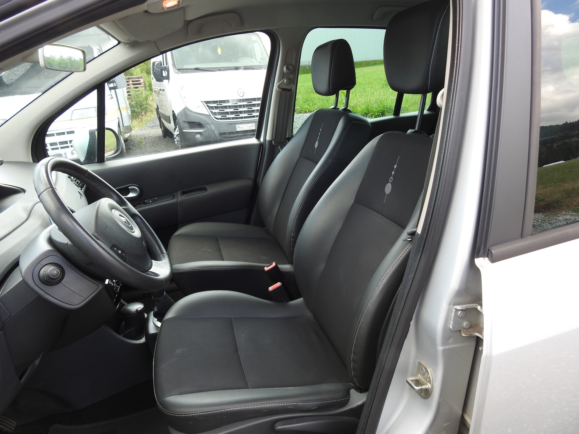 RENAULT Modus 1.2 16V T Yahoo-image-12