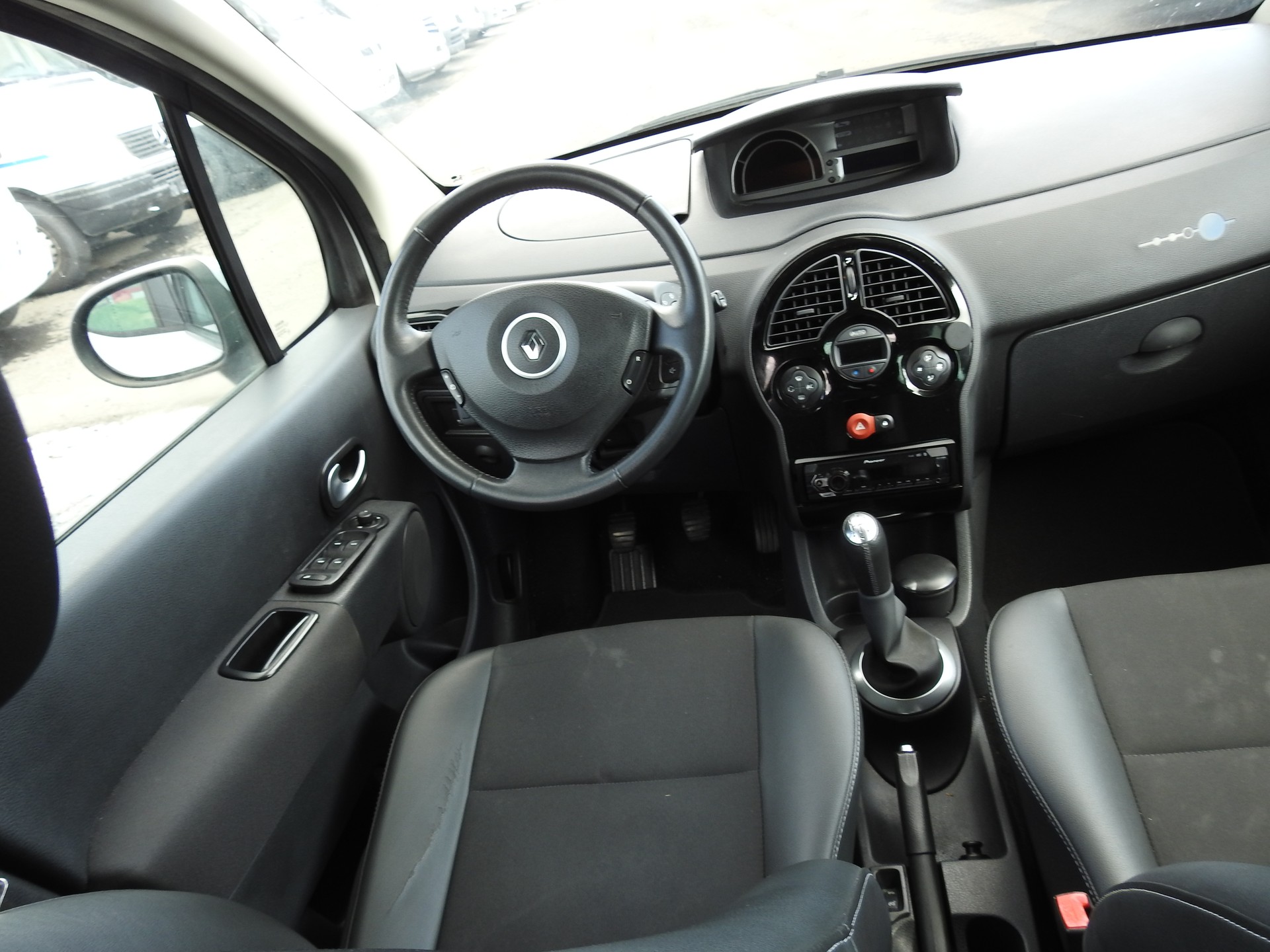RENAULT Modus 1.2 16V T Yahoo-image-18