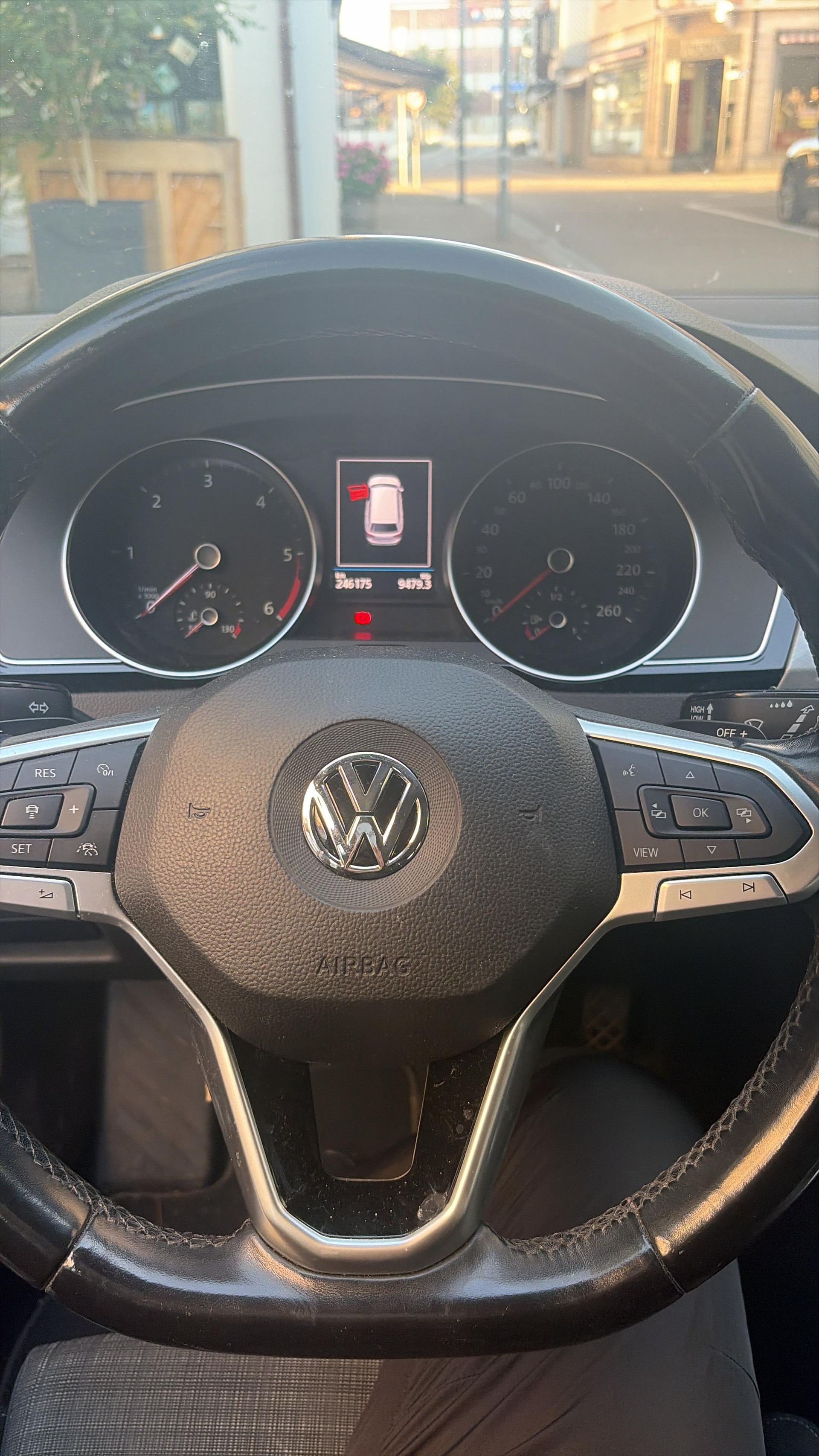 VW PASSAT-image-4