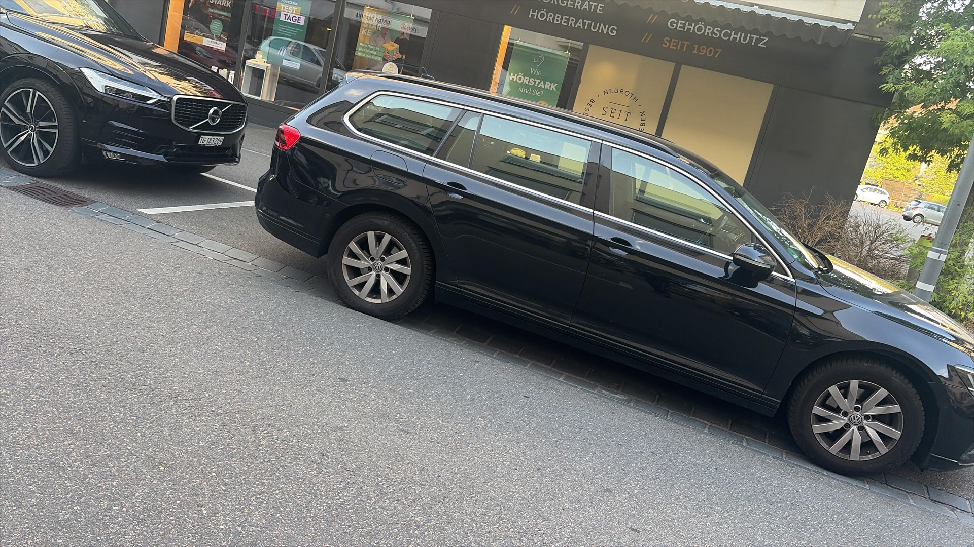 VW PASSAT-image-3