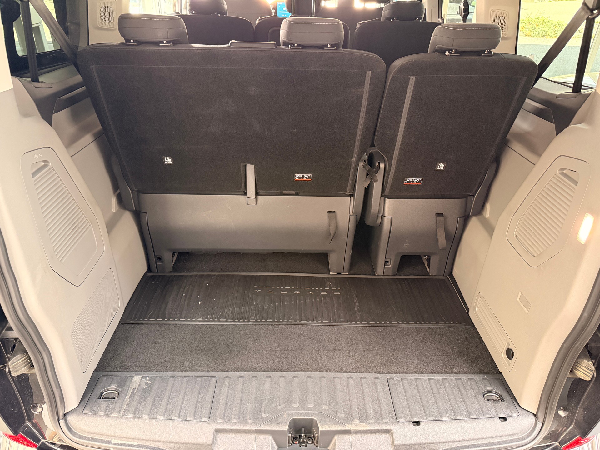 FORD Tourneo Bus 320 L1H1 Titanium Automat-image-14