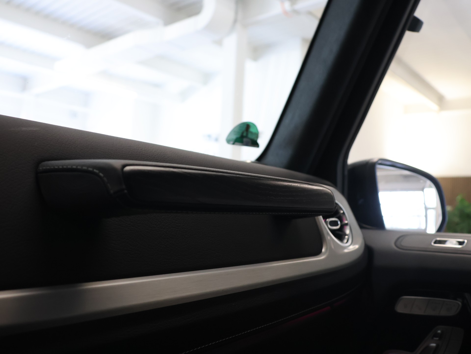 MERCEDES-BENZ G 63 AMG 9G-Tronic *Burmester* *360 Kamera* *Panoramadach*-image-31