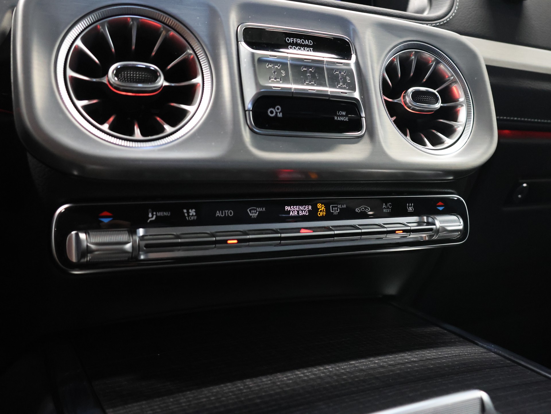 MERCEDES-BENZ G 63 AMG 9G-Tronic *Burmester* *360 Kamera* *Panoramadach*-image-28