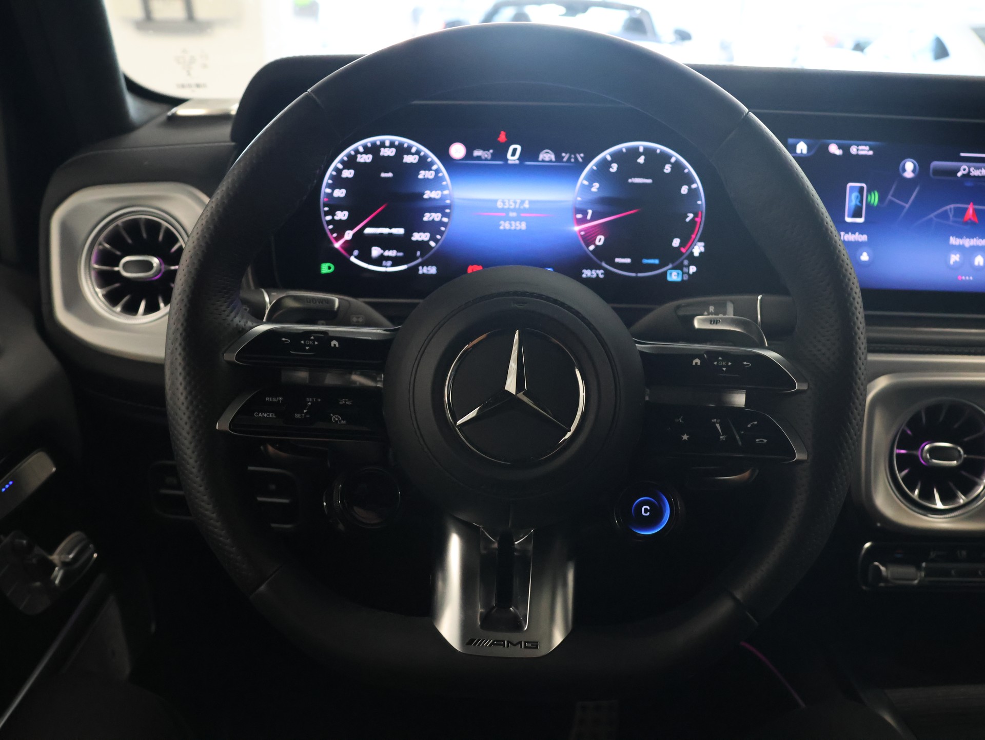 MERCEDES-BENZ G 63 AMG 9G-Tronic *Burmester* *360 Kamera* *Panoramadach*-image-18