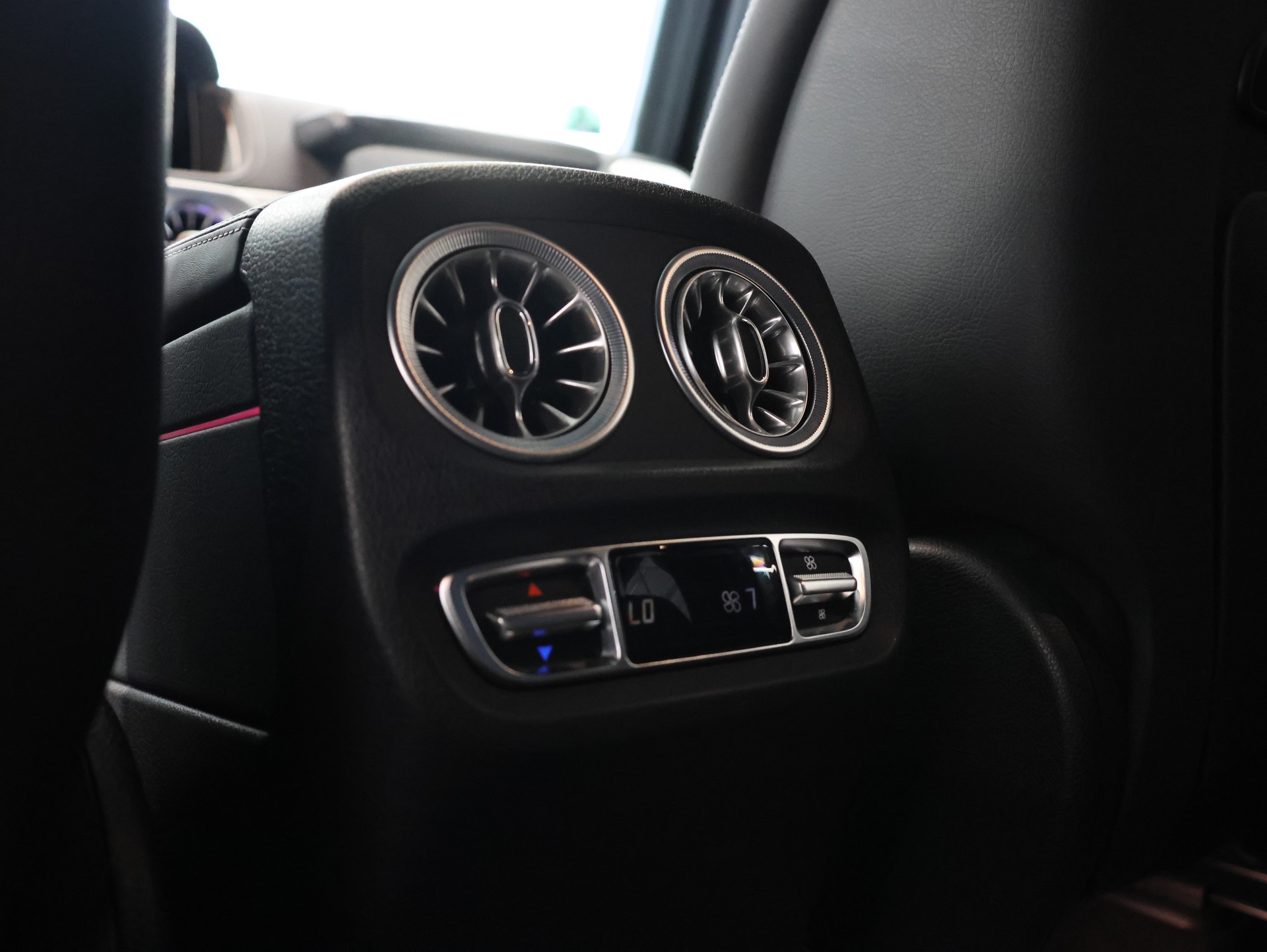 MERCEDES-BENZ G 63 AMG 9G-Tronic *Burmester* *360 Kamera* *Panoramadach*-image-39