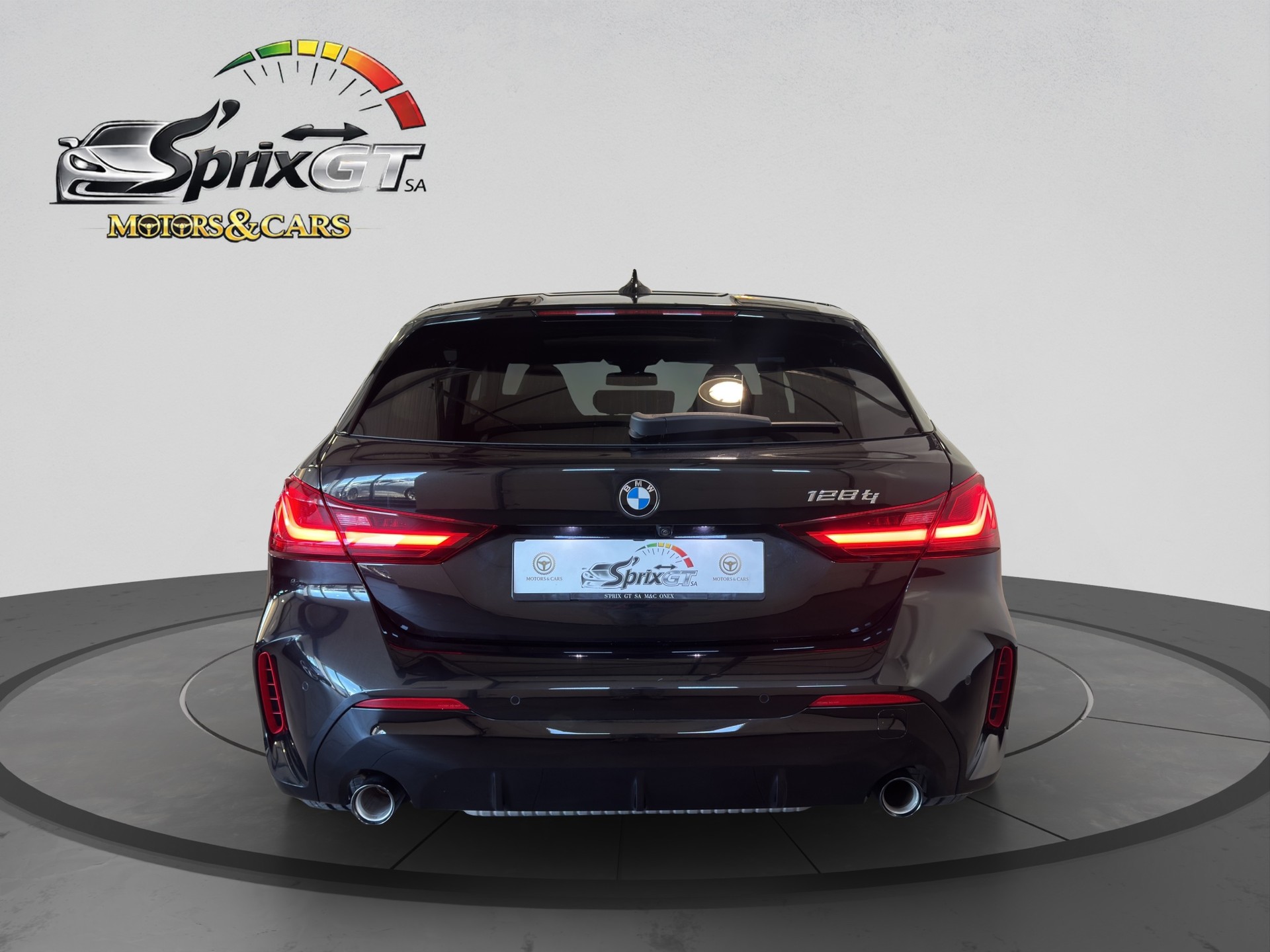 BMW 128ti Steptronic-showroom-element-3
