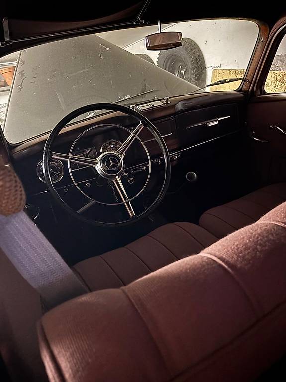 MERCEDES-BENZ-image-2