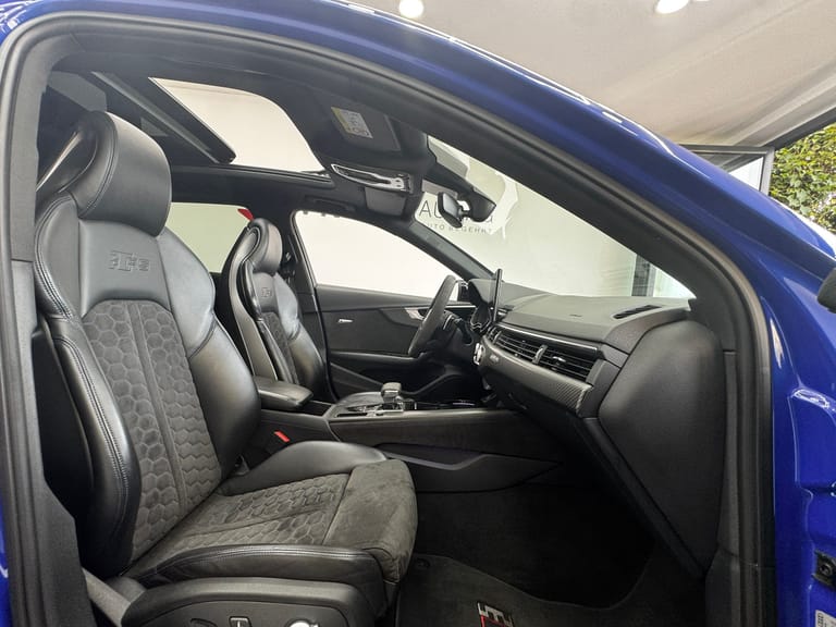 Audi RS4 Avant quattro tiptronic, Foto 15 von 23