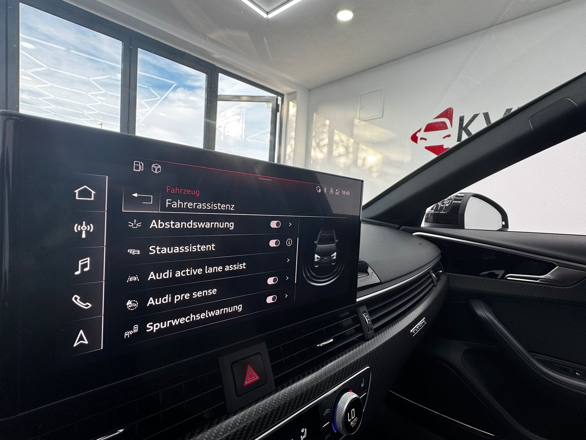 AUDI RS4 Avant quattro tiptronic | Traumaustattung | RS 25 Jahre | CH-Fahrzeug | Carbon Interieur | Milltek Sport Abgasanlage| H&R |-image-20