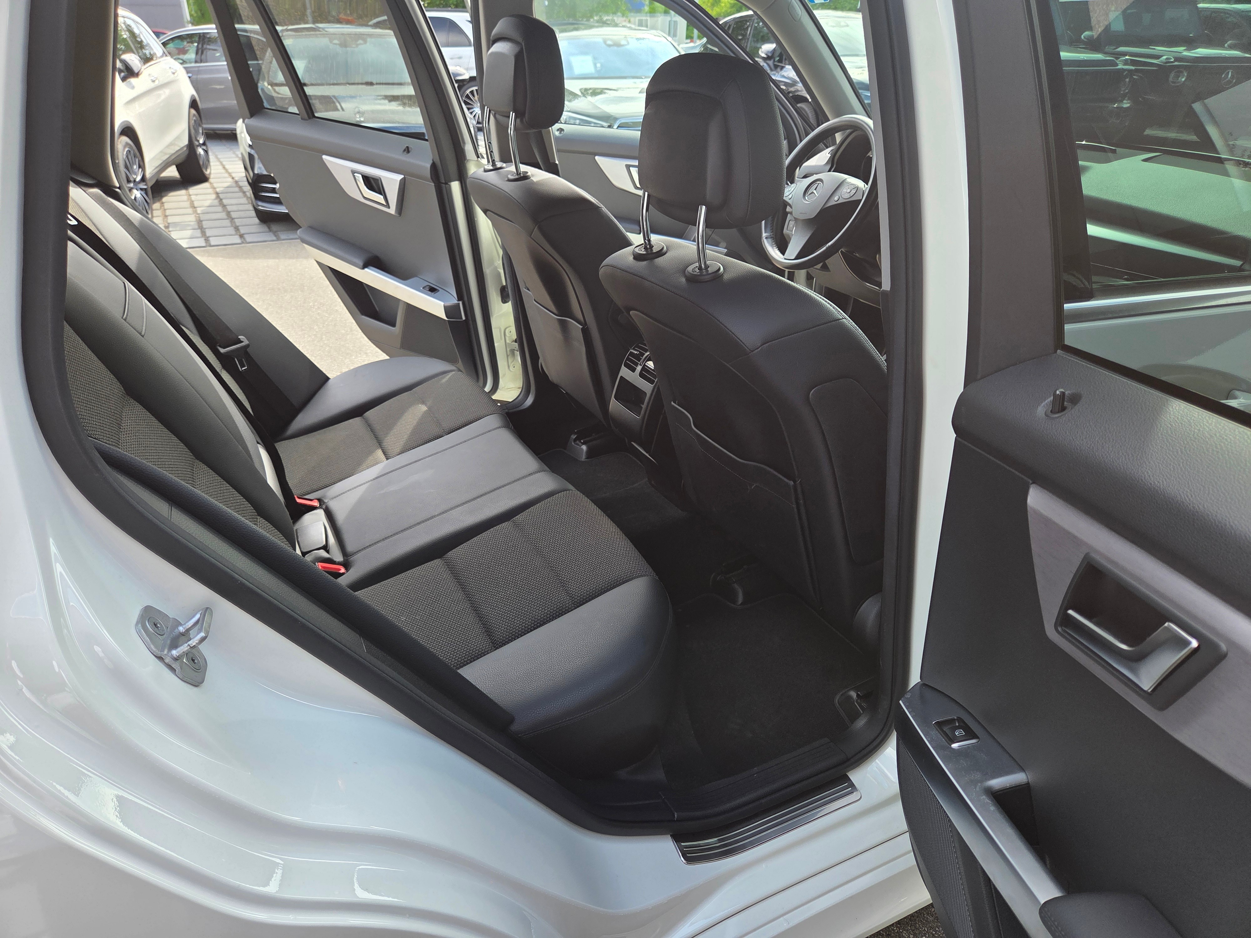 MERCEDES-BENZ GLK 220 CDI BlueEF 4m — slika 13